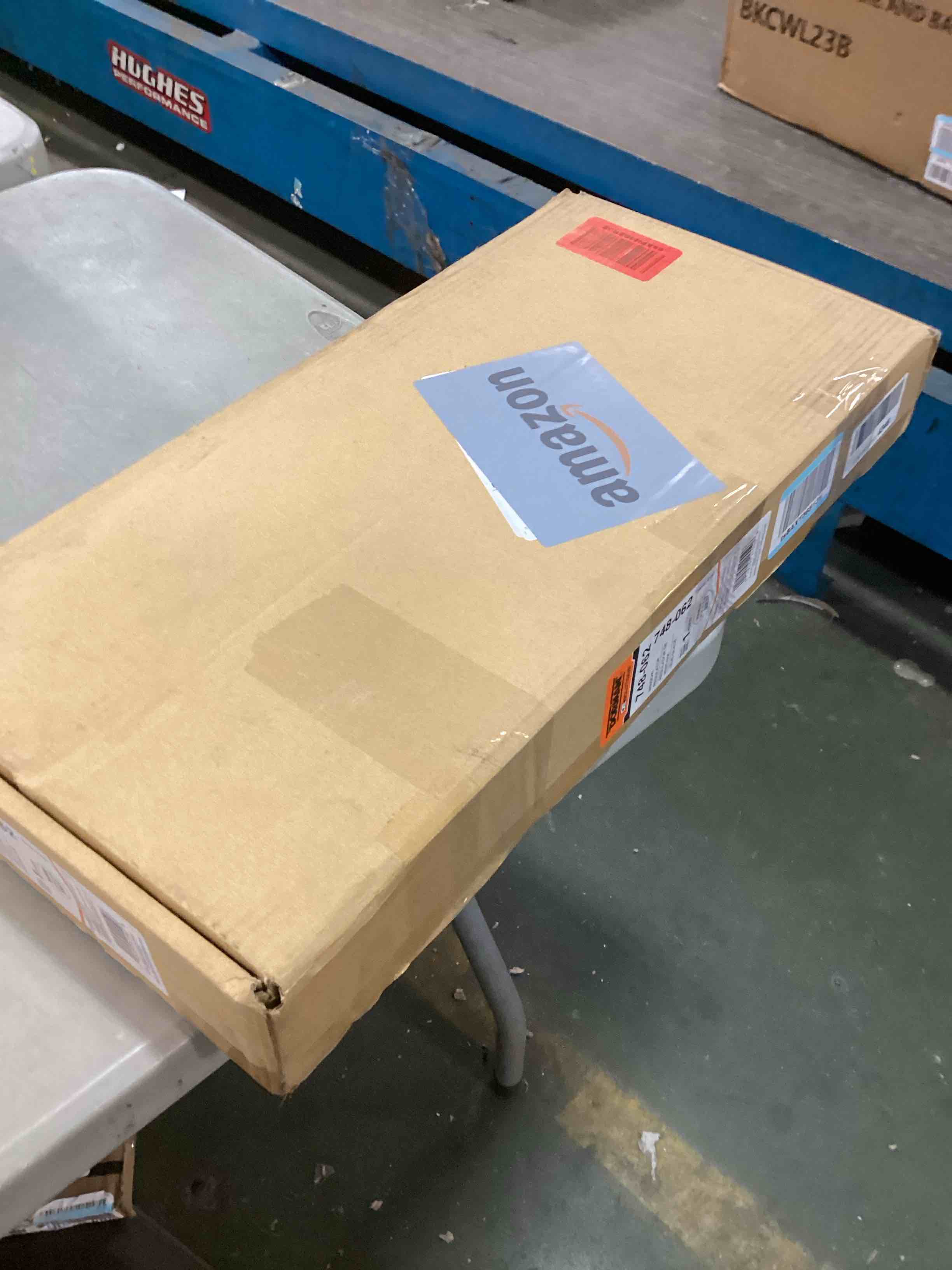 https://s3.amazonaws.com/lotting-images-prod/bidfta/YEL5738340_1709826864002.jpeg