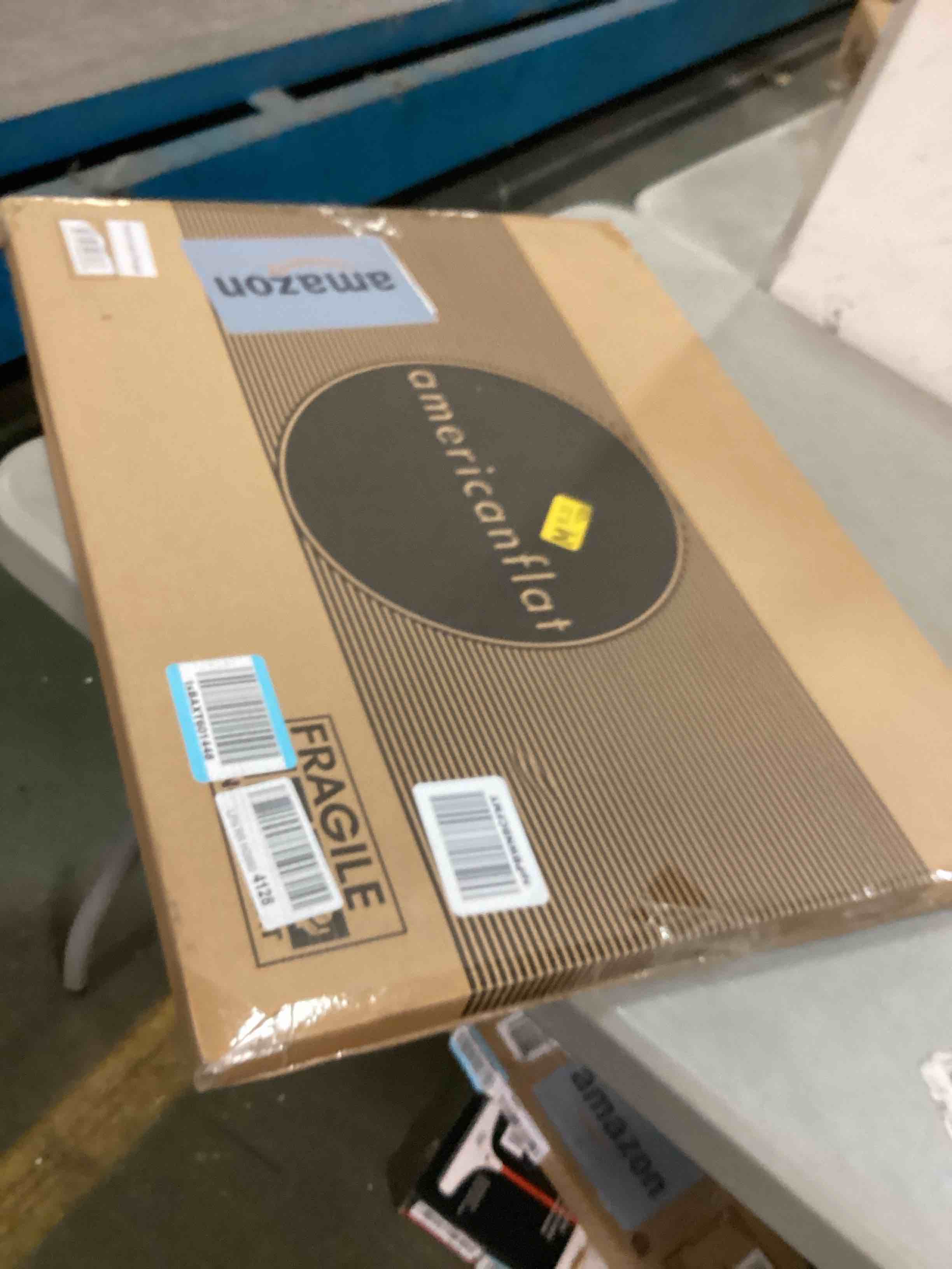 https://s3.amazonaws.com/lotting-images-prod/bidfta/YEL5738578_1709904995932.jpeg