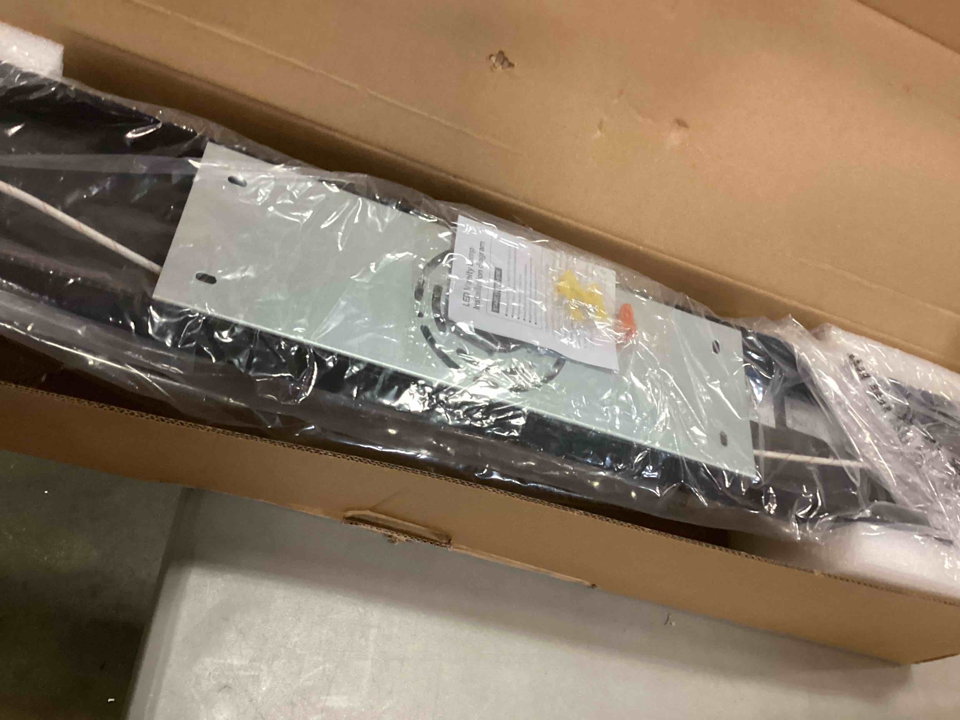 https://s3.amazonaws.com/lotting-images-prod/bidfta/YEL5738820_1709931035466.jpeg