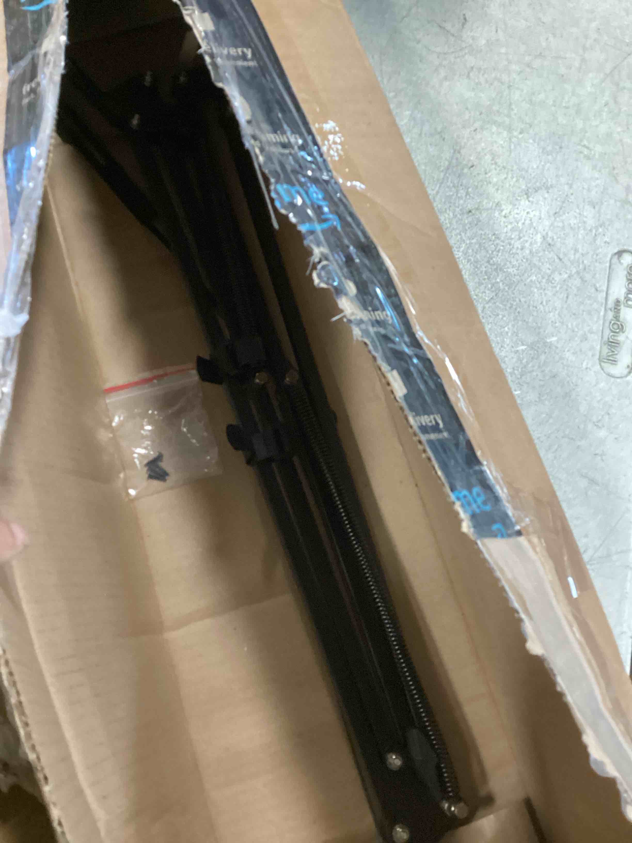 https://s3.amazonaws.com/lotting-images-prod/bidfta/YEL5739082_1710182608708.jpeg