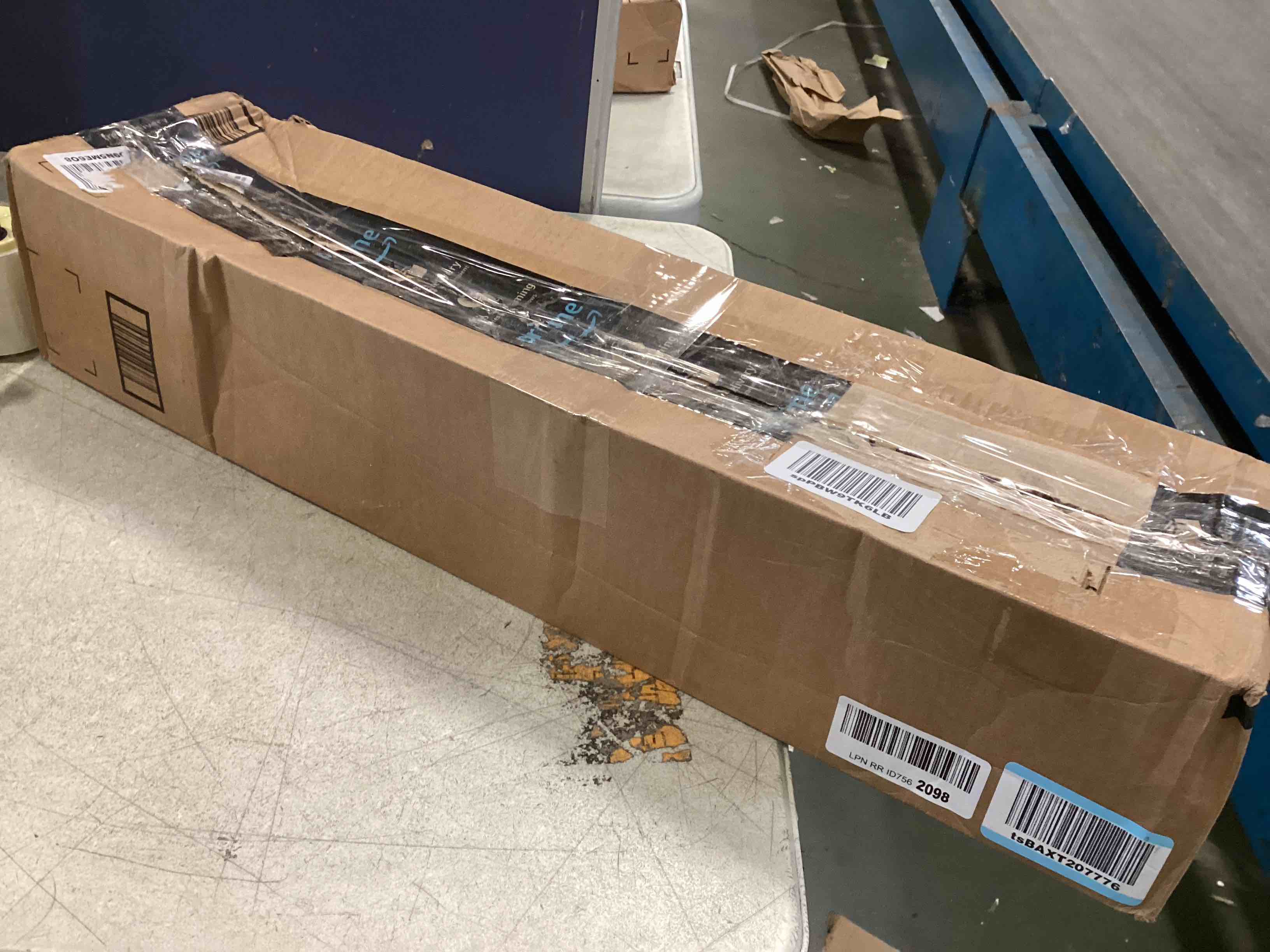 https://s3.amazonaws.com/lotting-images-prod/bidfta/YEL5739082_1710182625889.jpeg