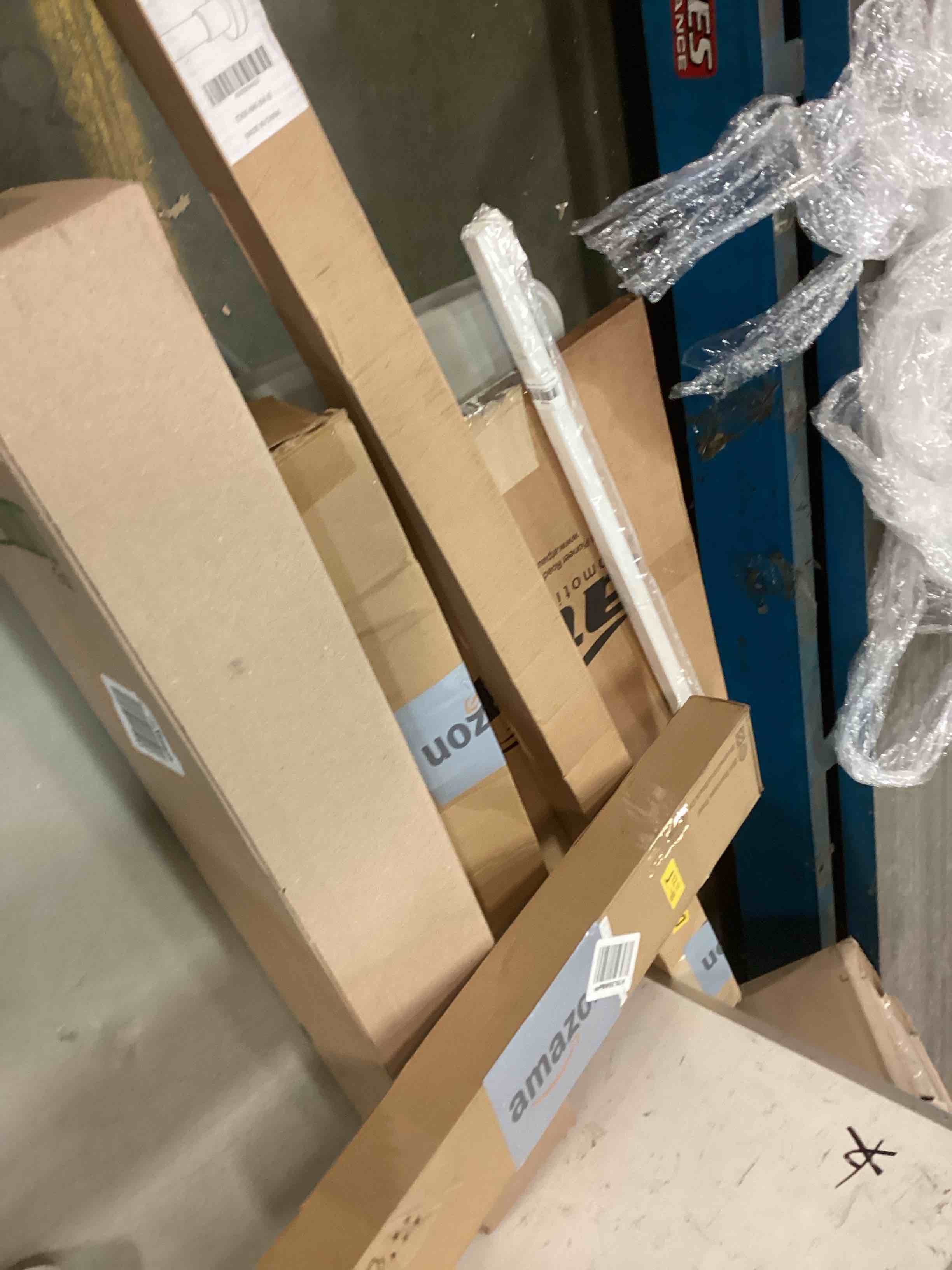 https://s3.amazonaws.com/lotting-images-prod/bidfta/YEL5739823_1710171407417.jpeg