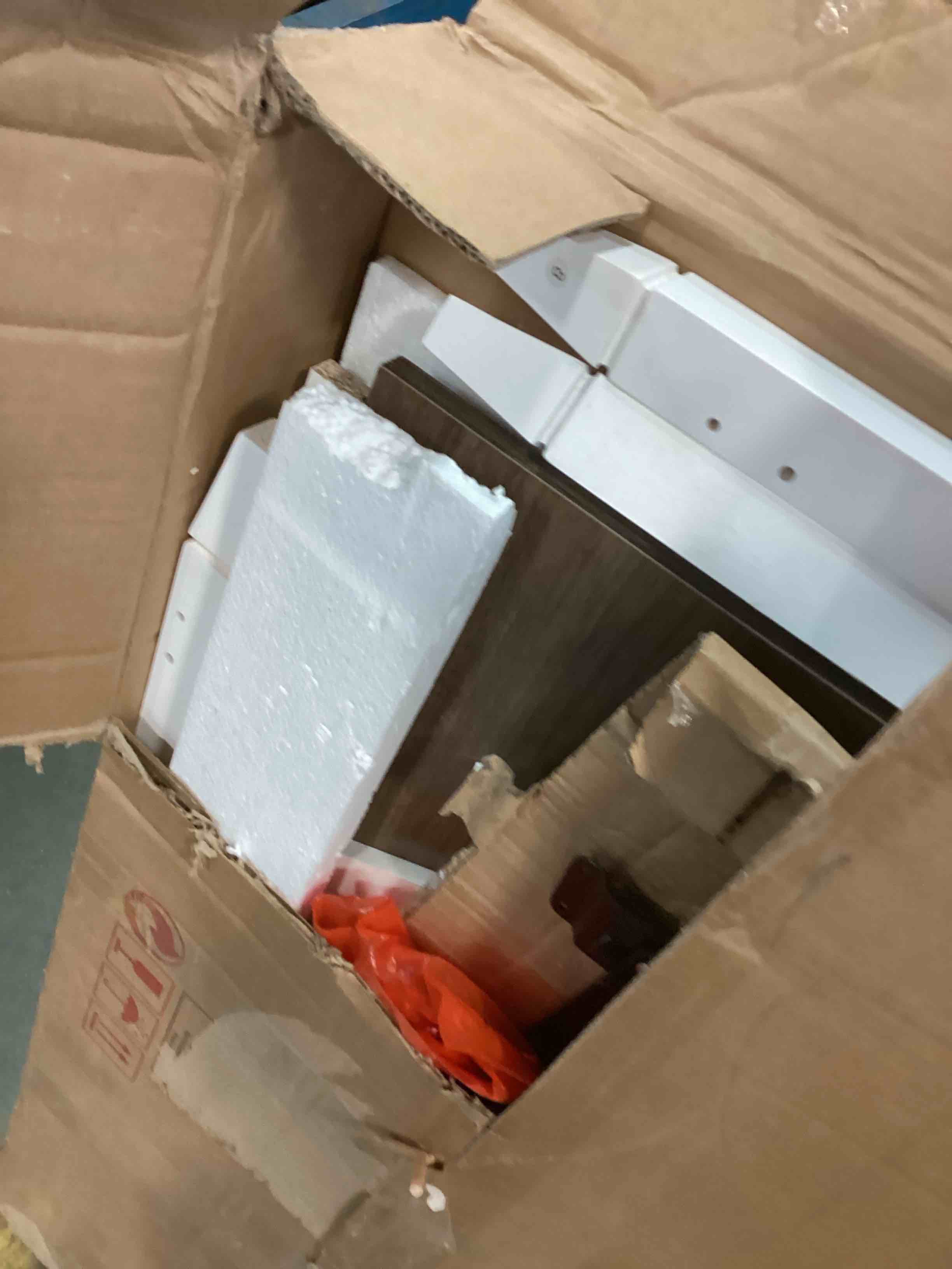 https://s3.amazonaws.com/lotting-images-prod/bidfta/YEL5739832_1710172410219.jpeg