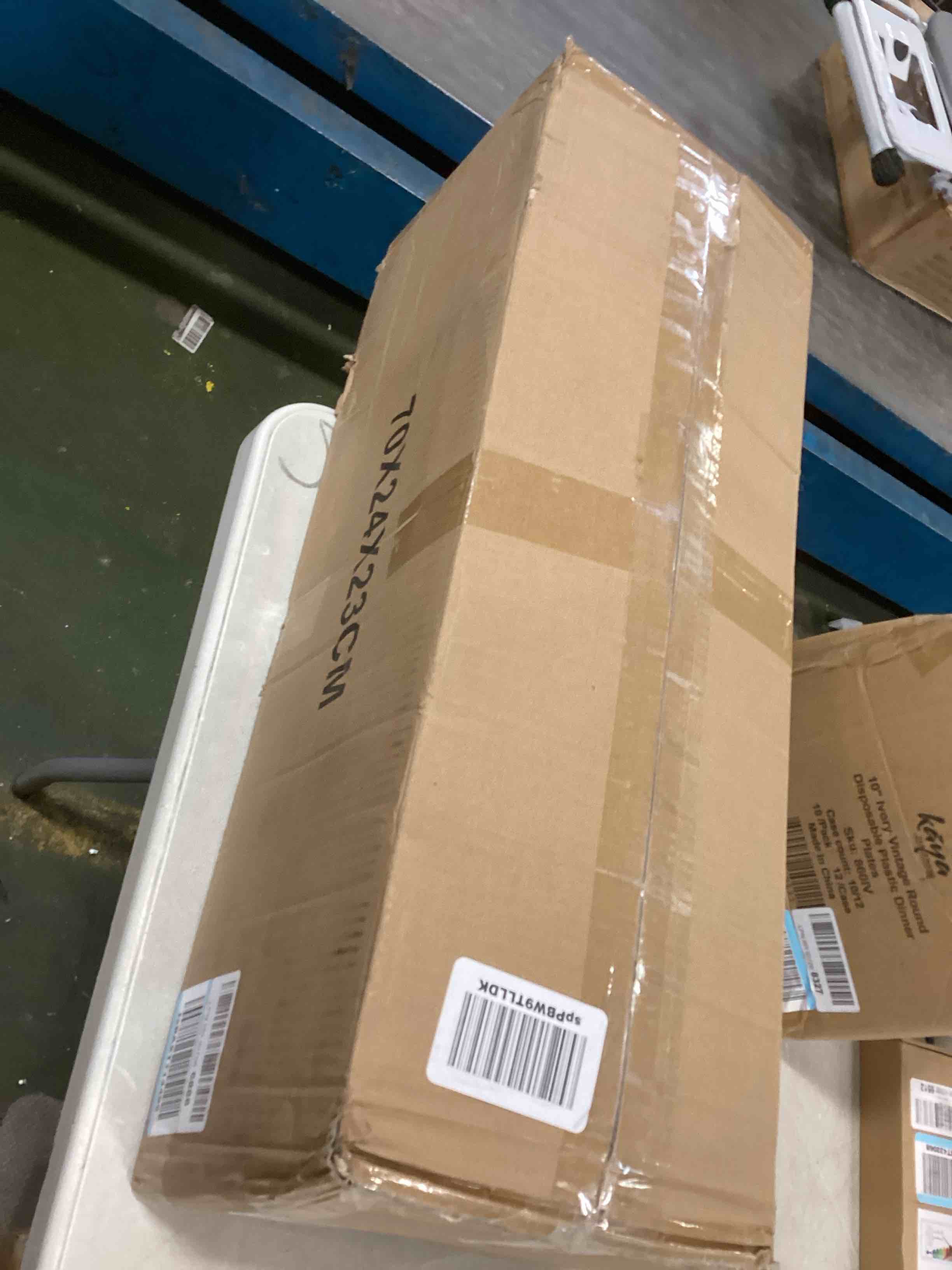 https://s3.amazonaws.com/lotting-images-prod/bidfta/YEL5740426_1710341367126.jpeg