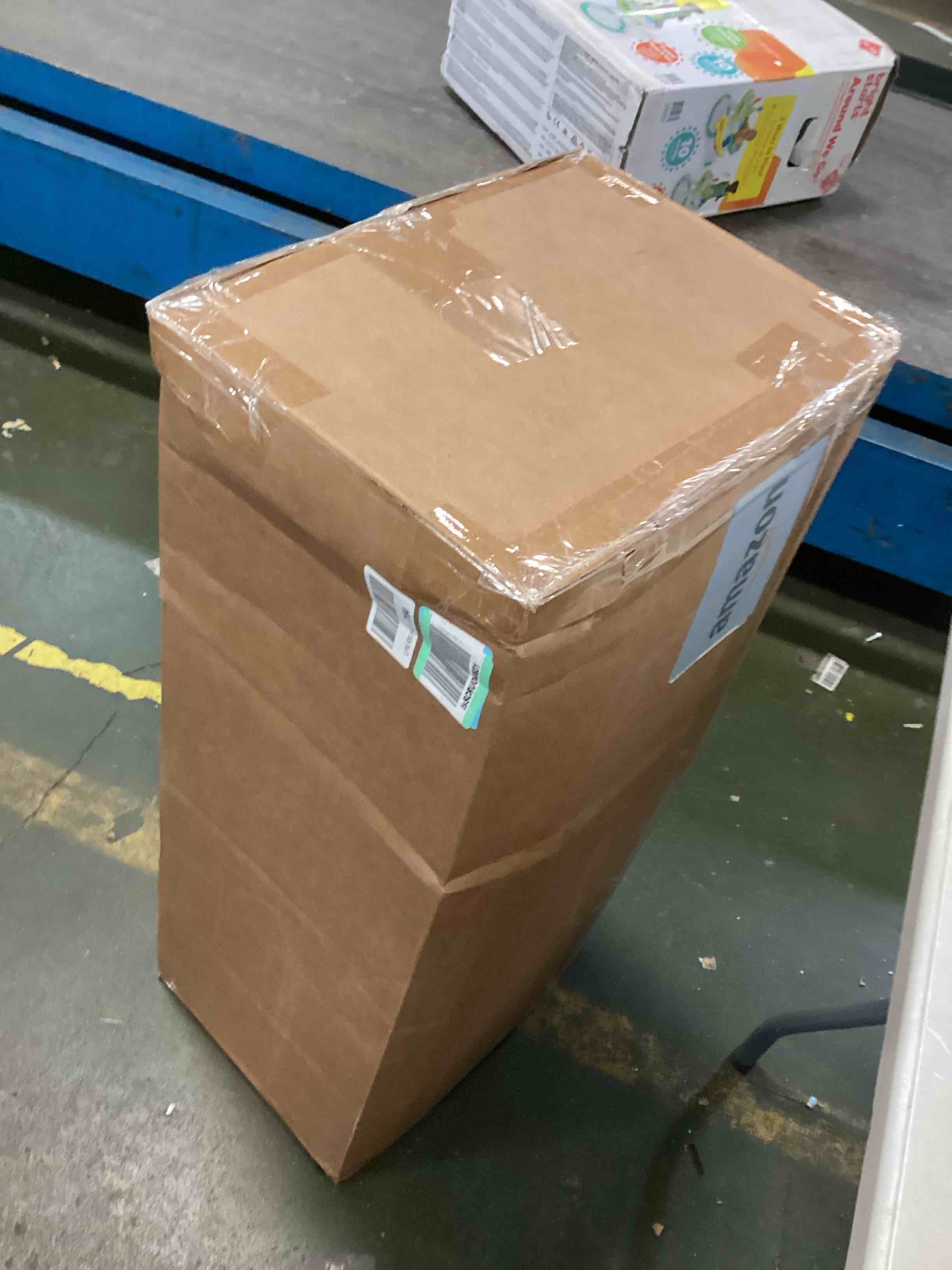 https://s3.amazonaws.com/lotting-images-prod/bidfta/YEL5740474_1710345369050.jpeg