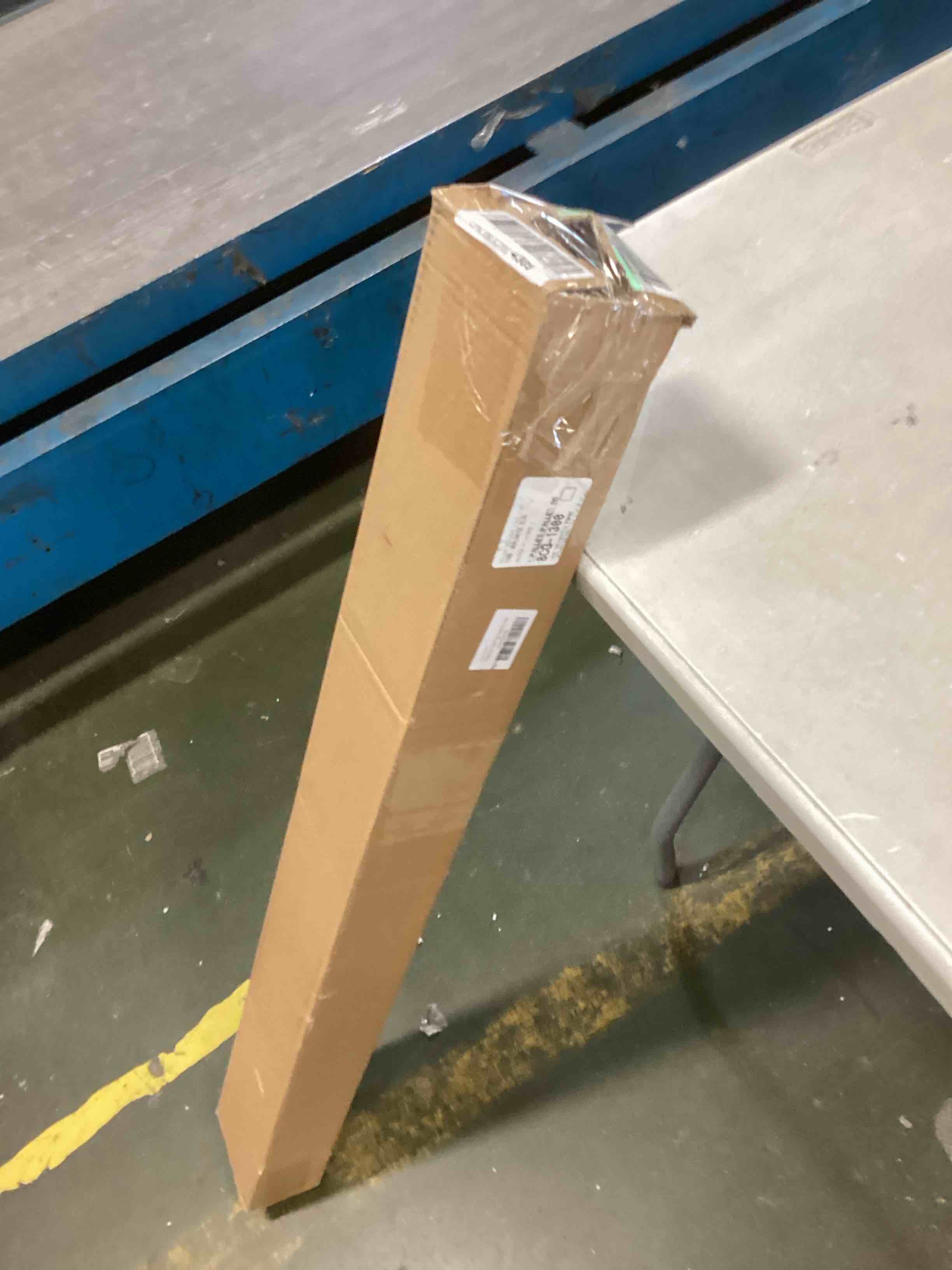 https://s3.amazonaws.com/lotting-images-prod/bidfta/YEL5740512_1710349899095.jpeg