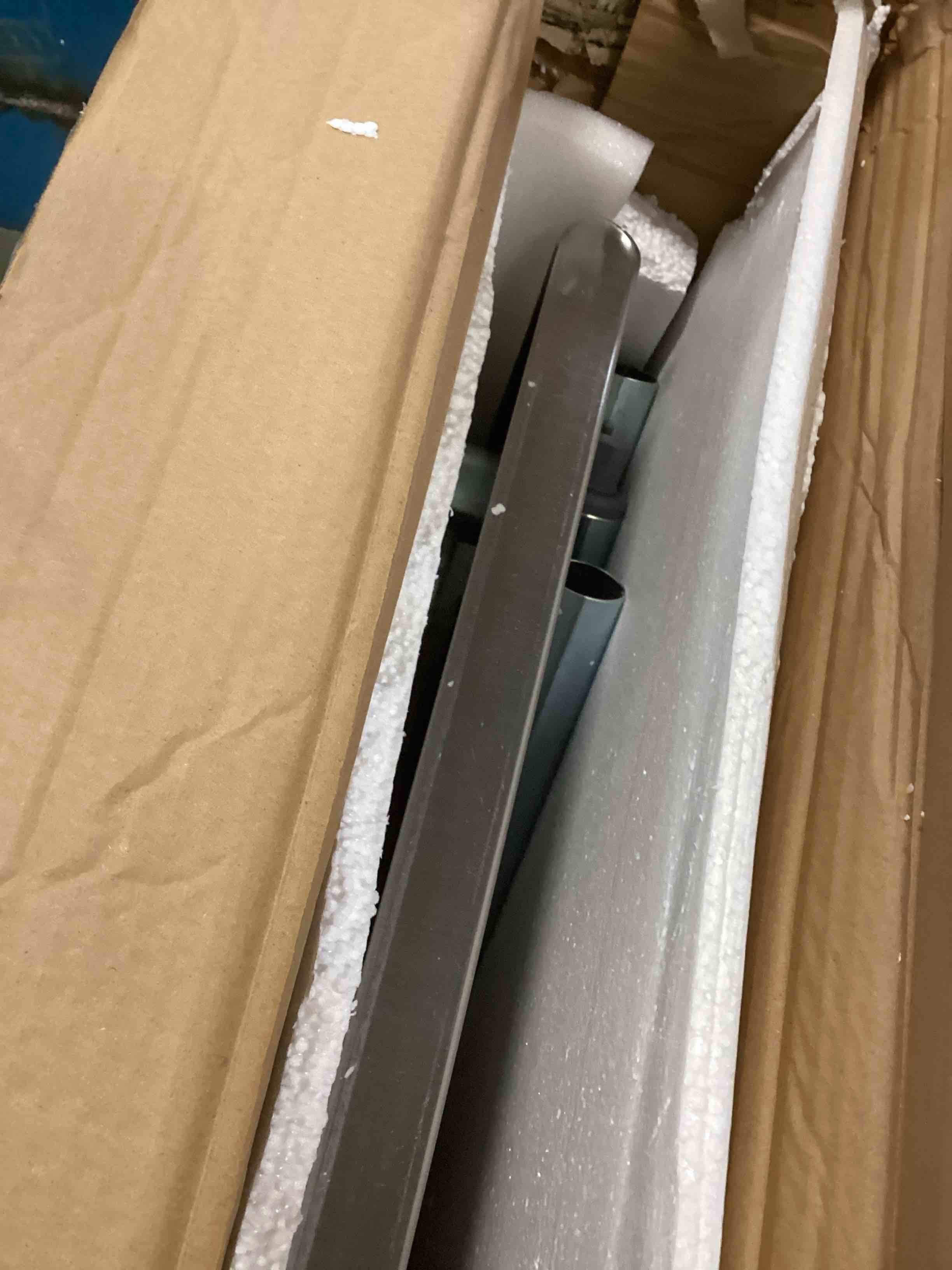 https://s3.amazonaws.com/lotting-images-prod/bidfta/YEL5740563_1710353475171.jpeg