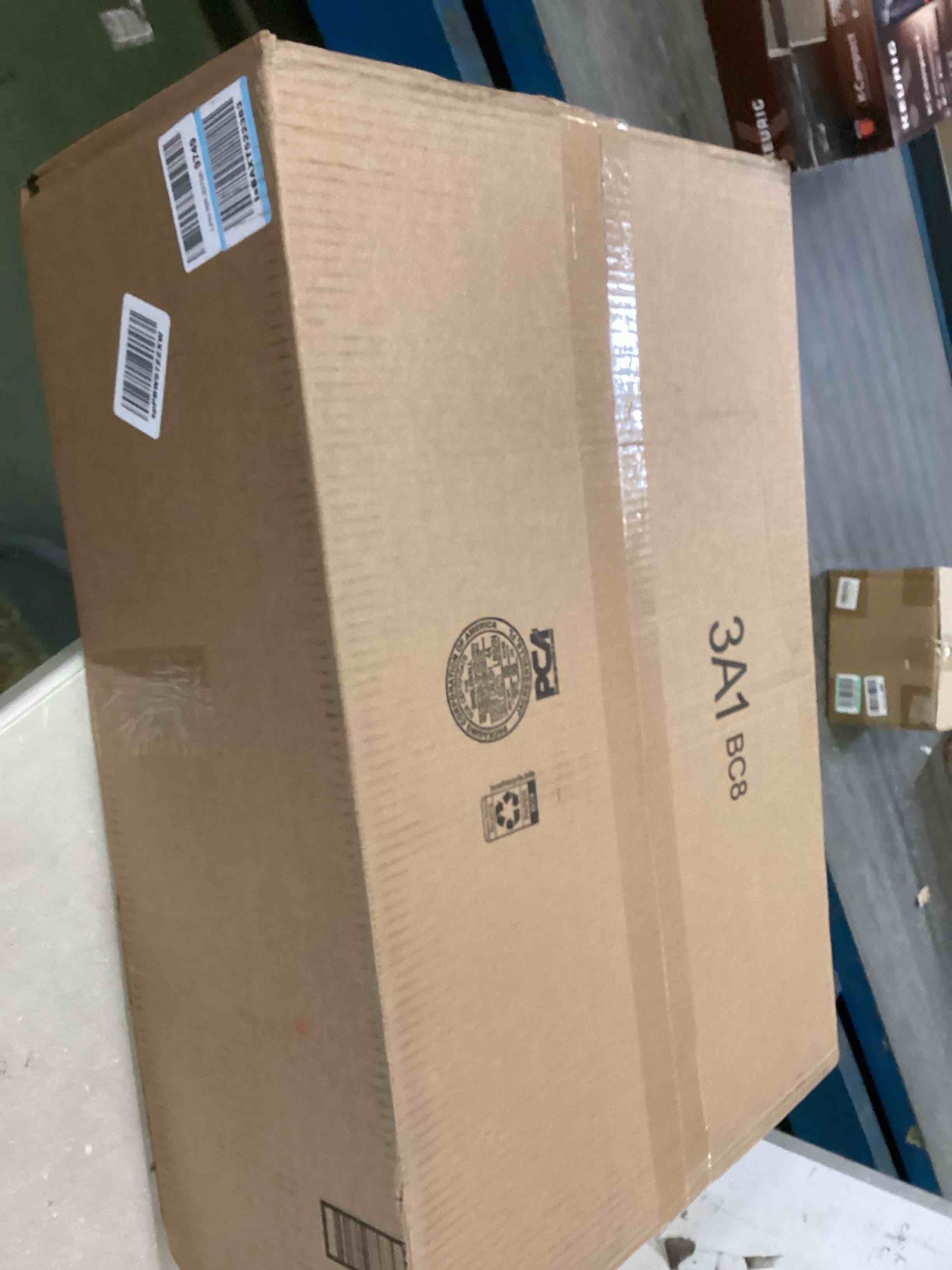 https://s3.amazonaws.com/lotting-images-prod/bidfta/YEL5740568_1710354382491.jpeg