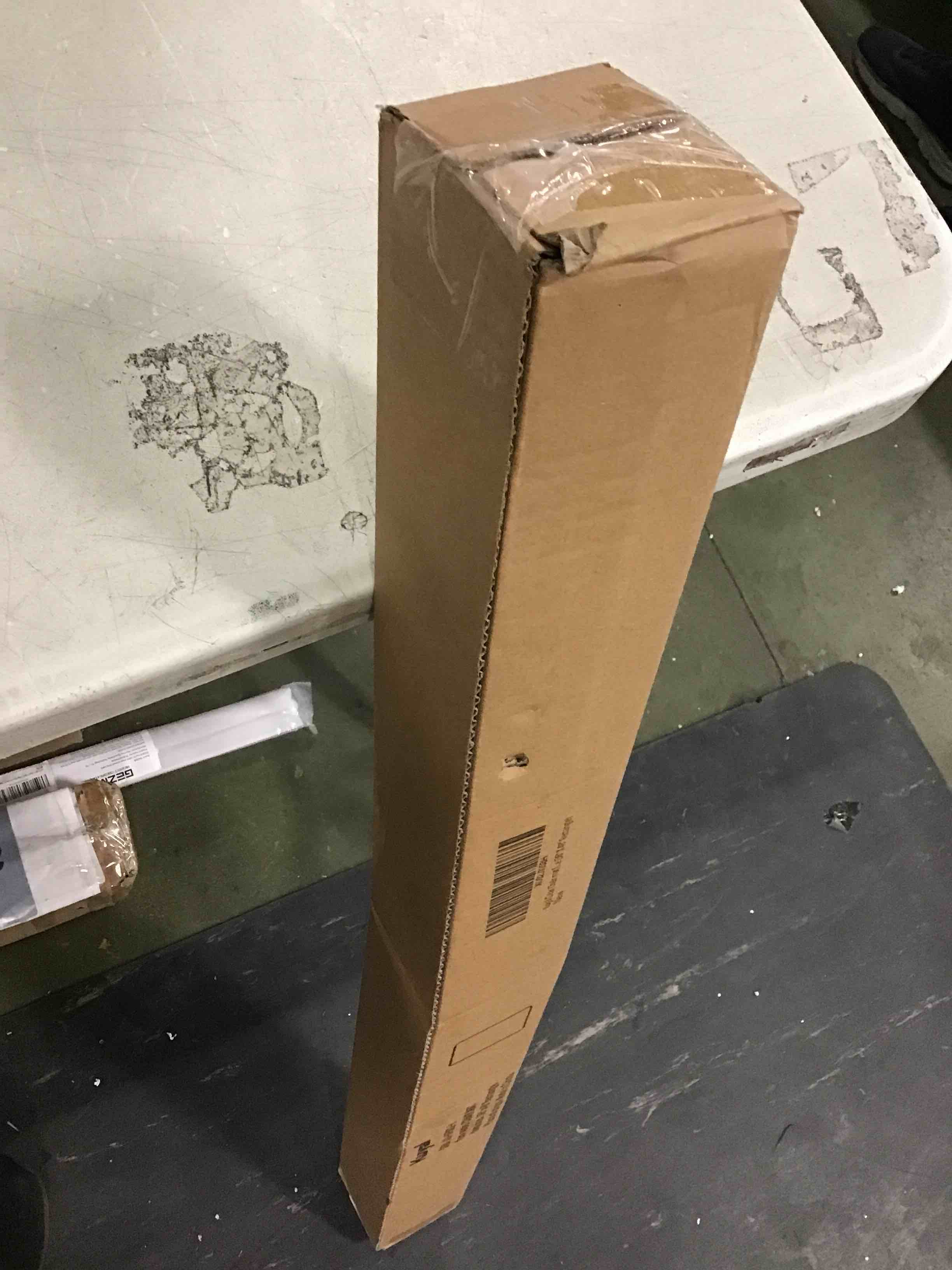 https://s3.amazonaws.com/lotting-images-prod/bidfta/YEL5741008_1709923864637.jpeg