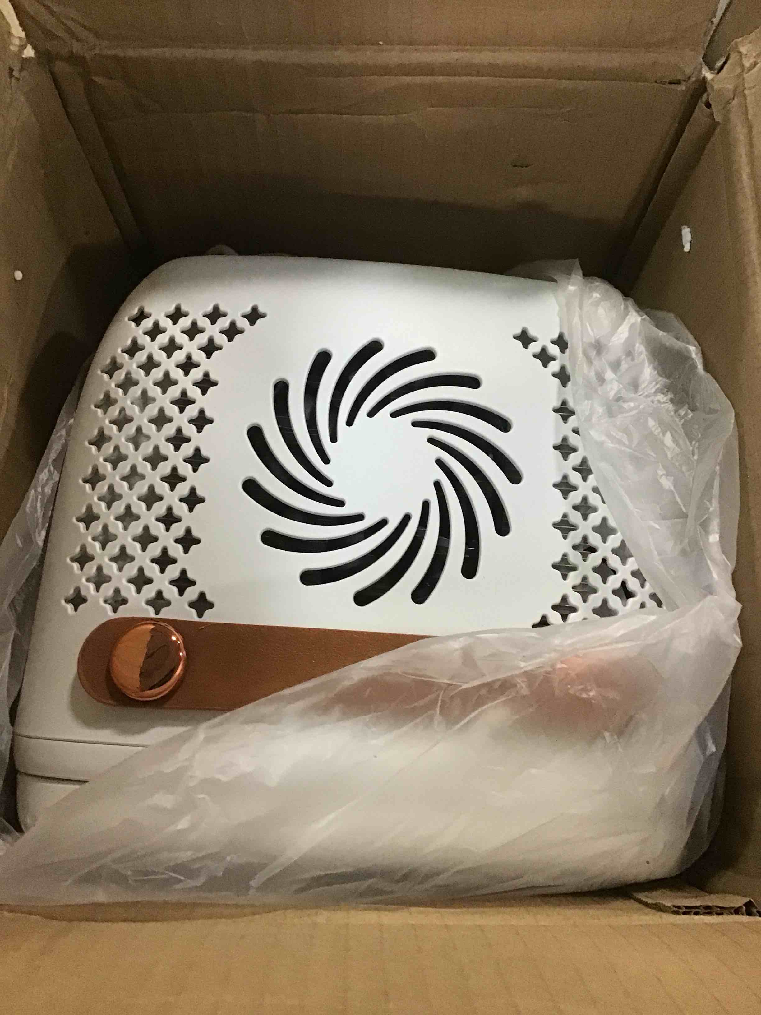 https://s3.amazonaws.com/lotting-images-prod/bidfta/YEL5742158_1710766923709.jpeg