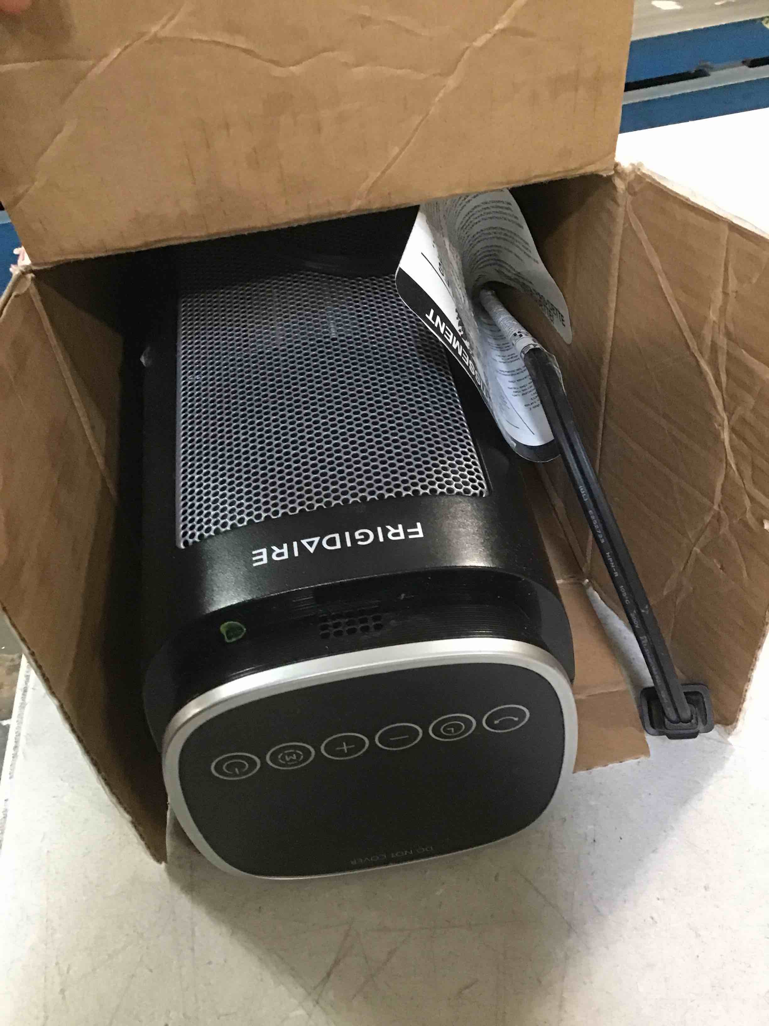 https://s3.amazonaws.com/lotting-images-prod/bidfta/YEL5742308_1710787964265.jpeg
