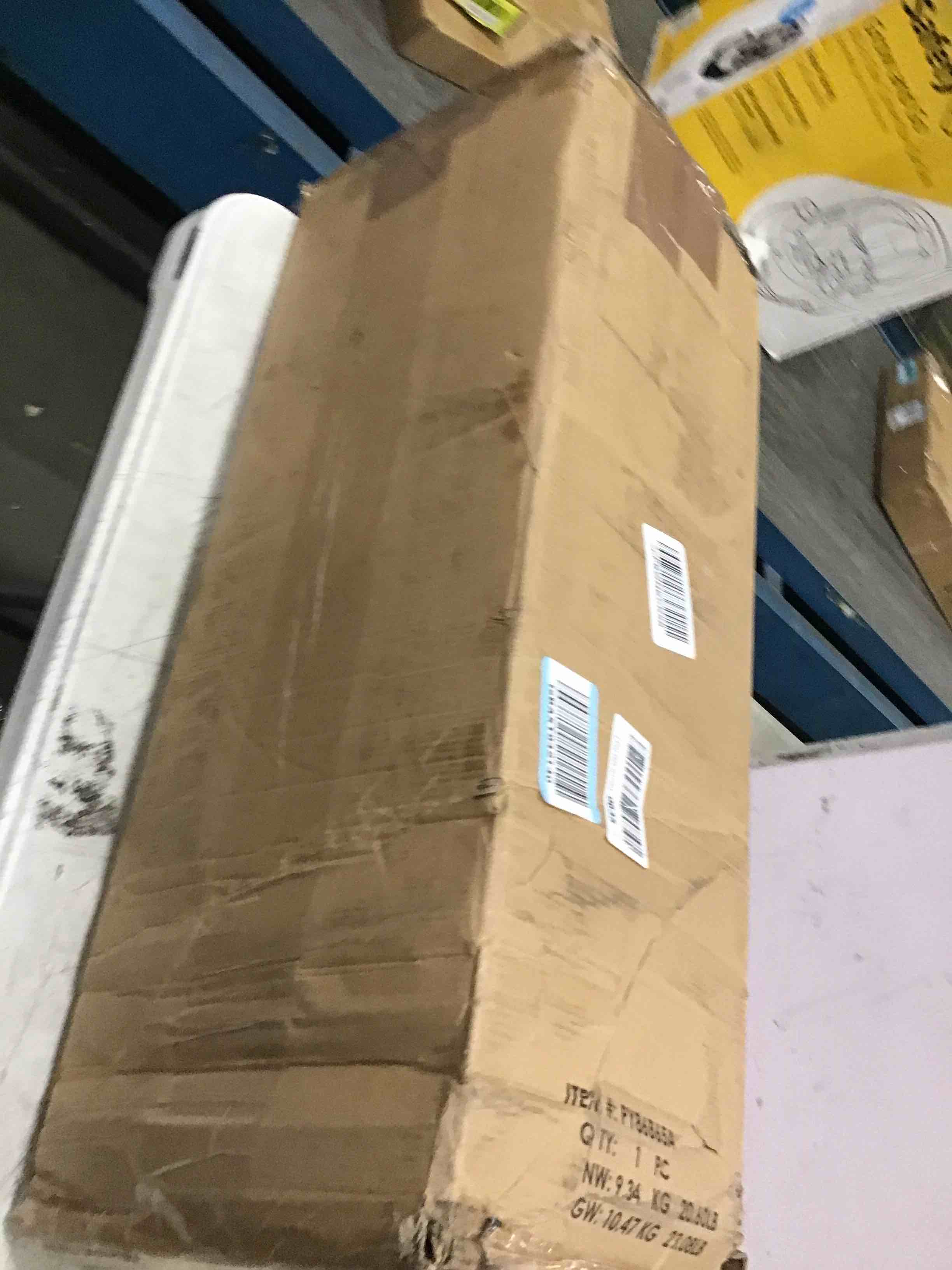https://s3.amazonaws.com/lotting-images-prod/bidfta/YEL5743030_1709904268529.jpeg