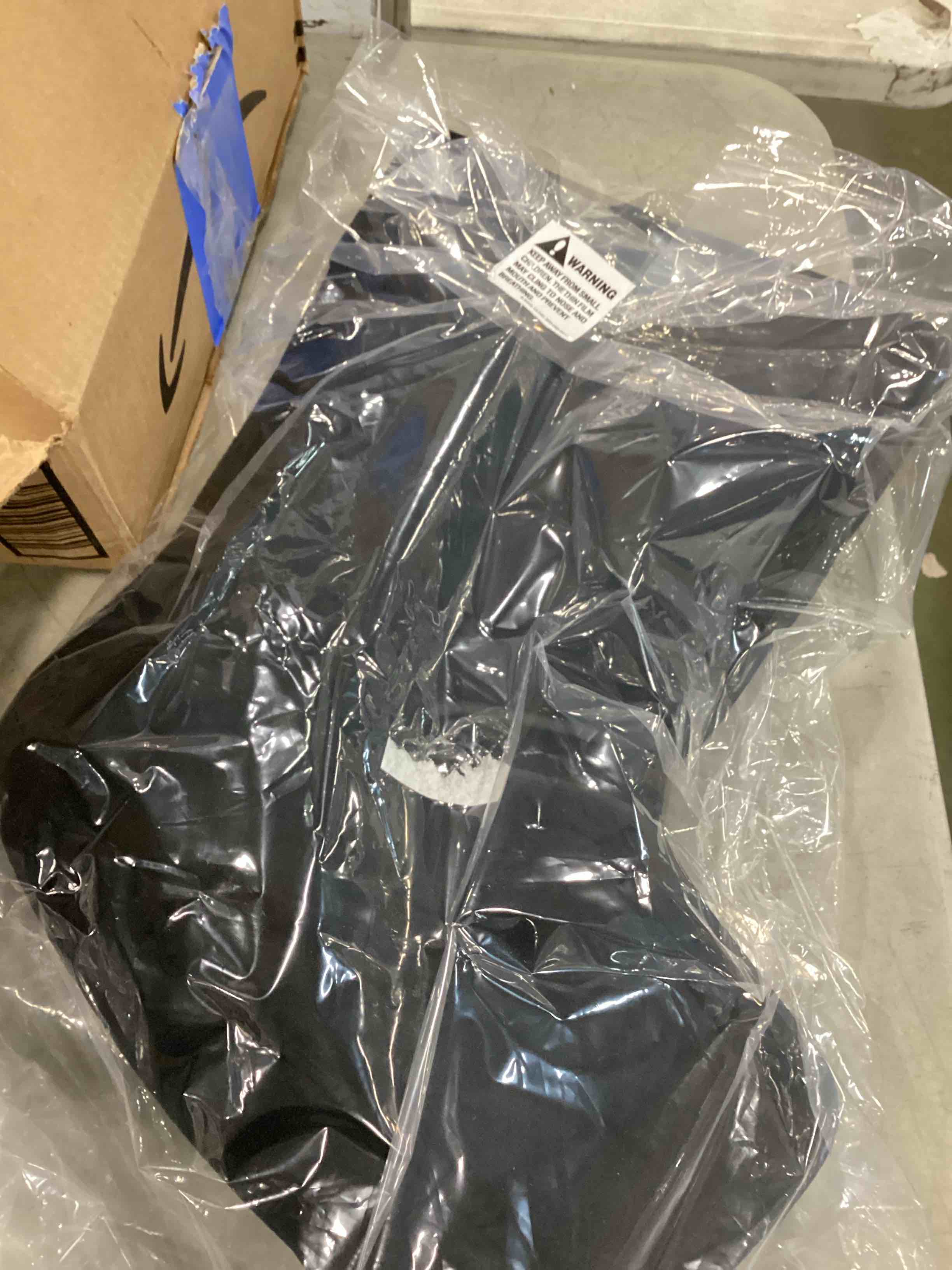 https://s3.amazonaws.com/lotting-images-prod/bidfta/YEL5747793_1712057767286.jpeg