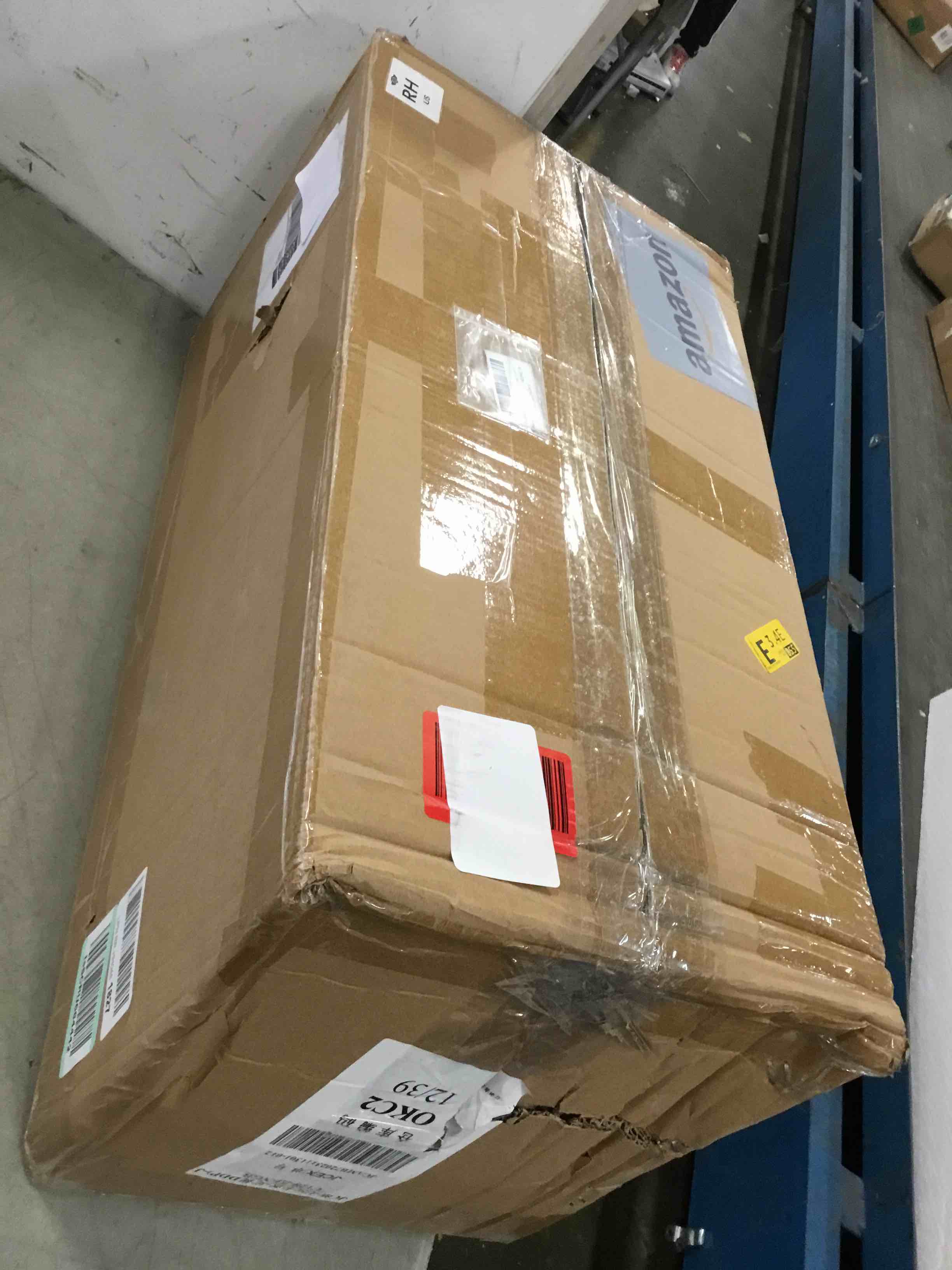 https://s3.amazonaws.com/lotting-images-prod/bidfta/YEL5747930_1712073285628.jpeg