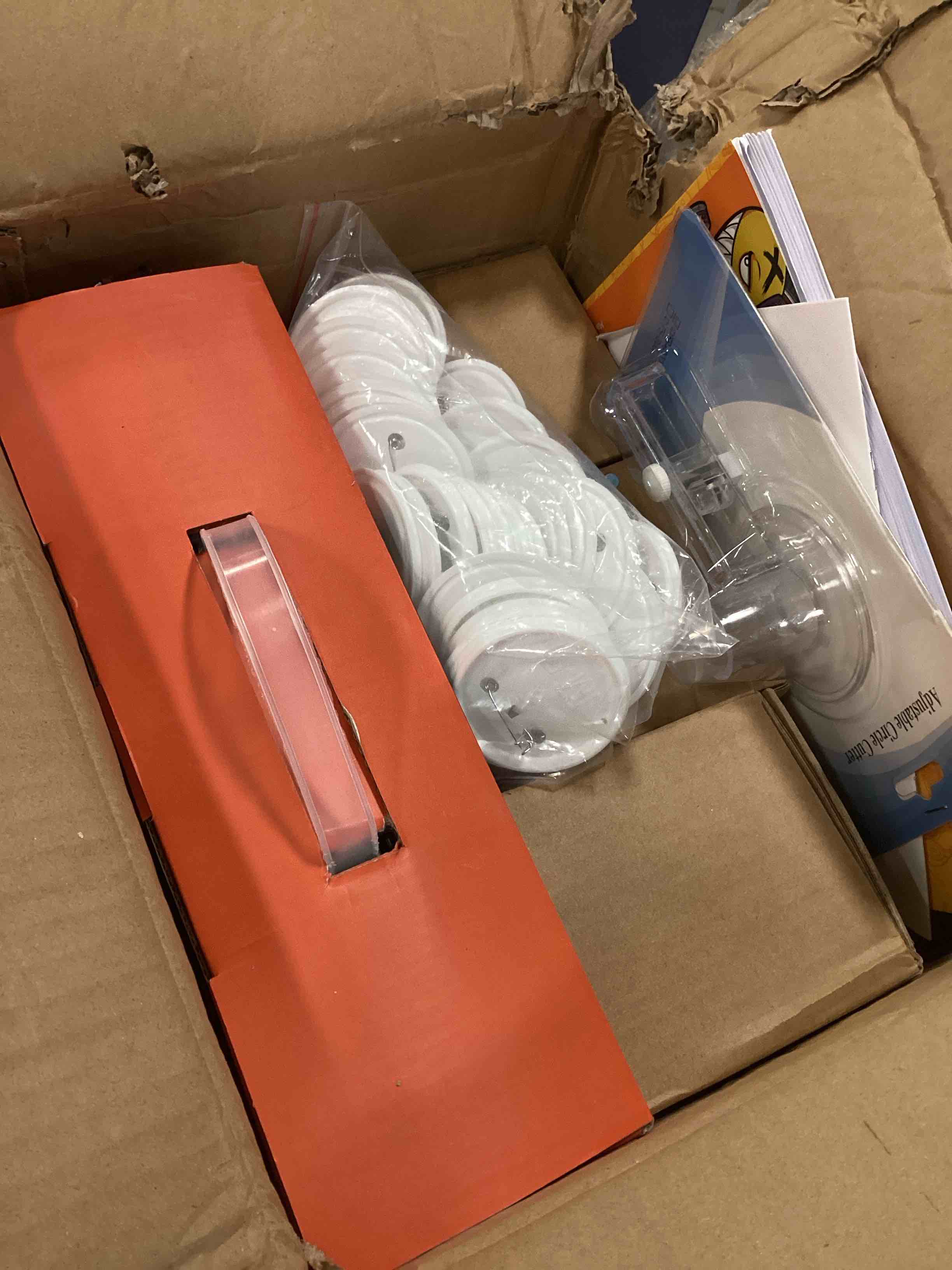 https://s3.amazonaws.com/lotting-images-prod/bidfta/YEL5748308_1712230814347.jpeg