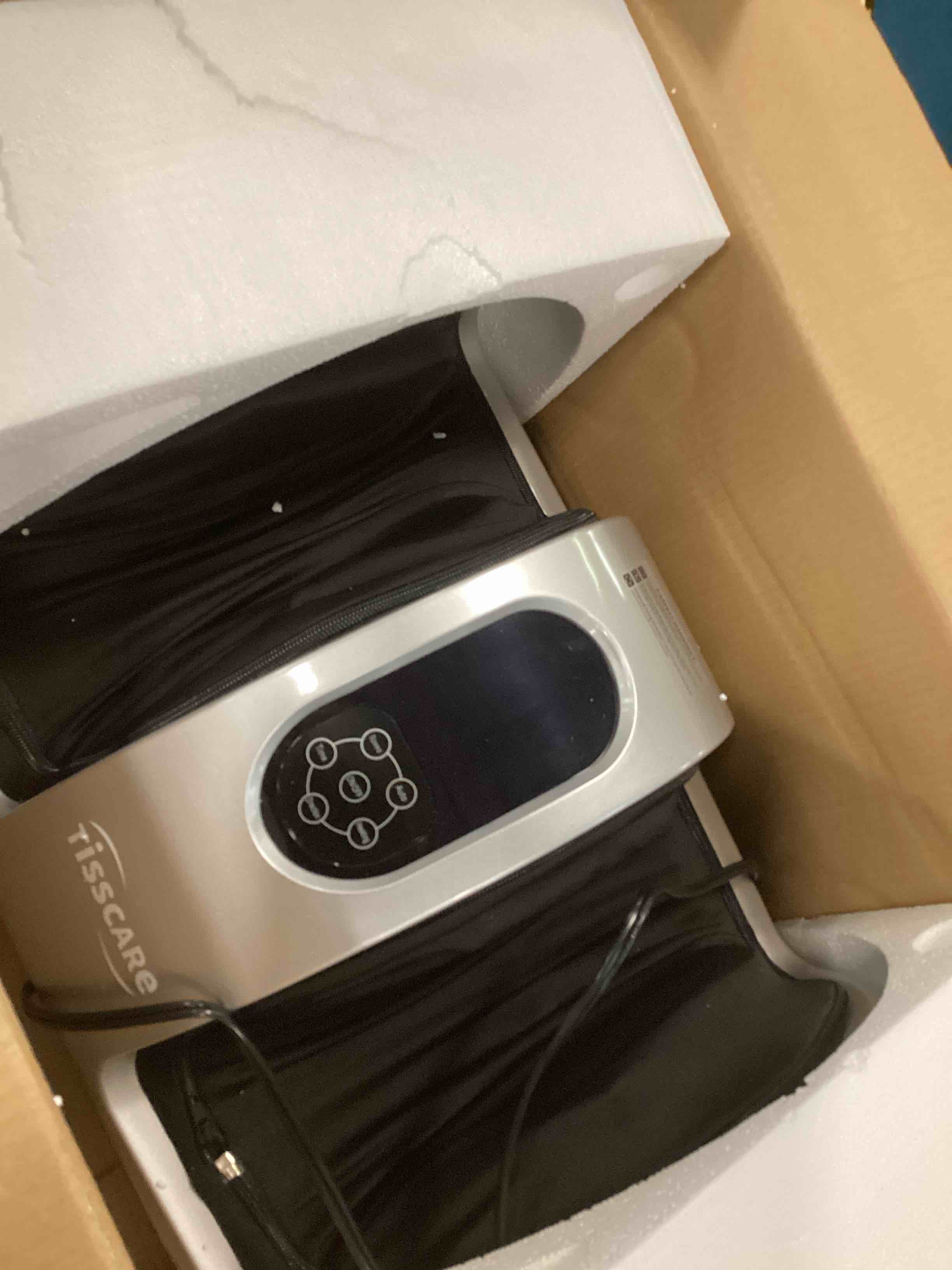 https://s3.amazonaws.com/lotting-images-prod/bidfta/YEL5748400_1712242276554.jpeg