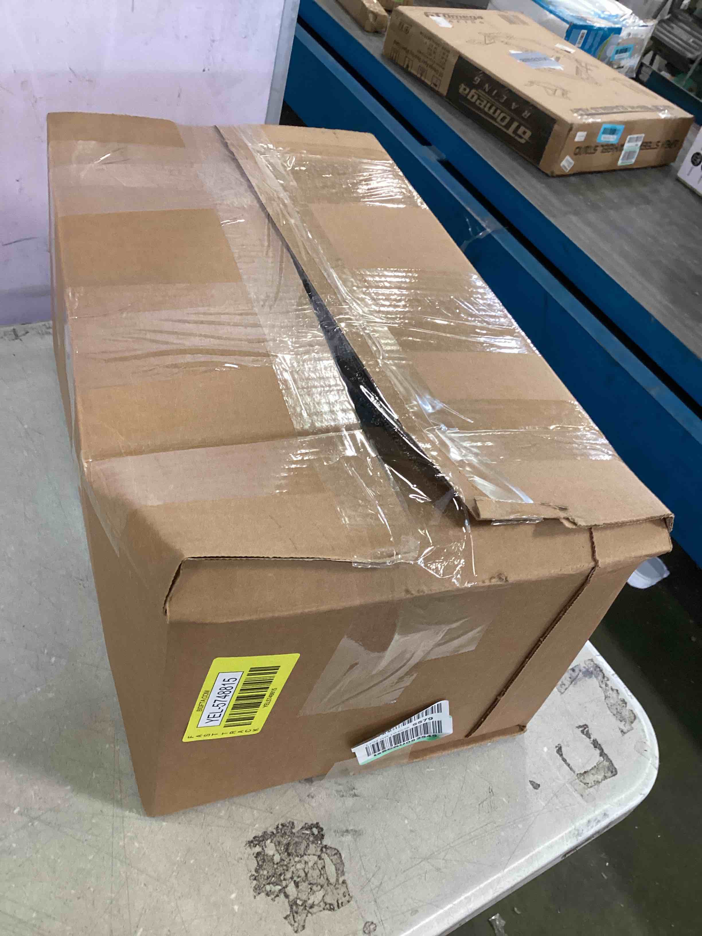 https://s3.amazonaws.com/lotting-images-prod/bidfta/YEL5748815_1712087600862.jpeg