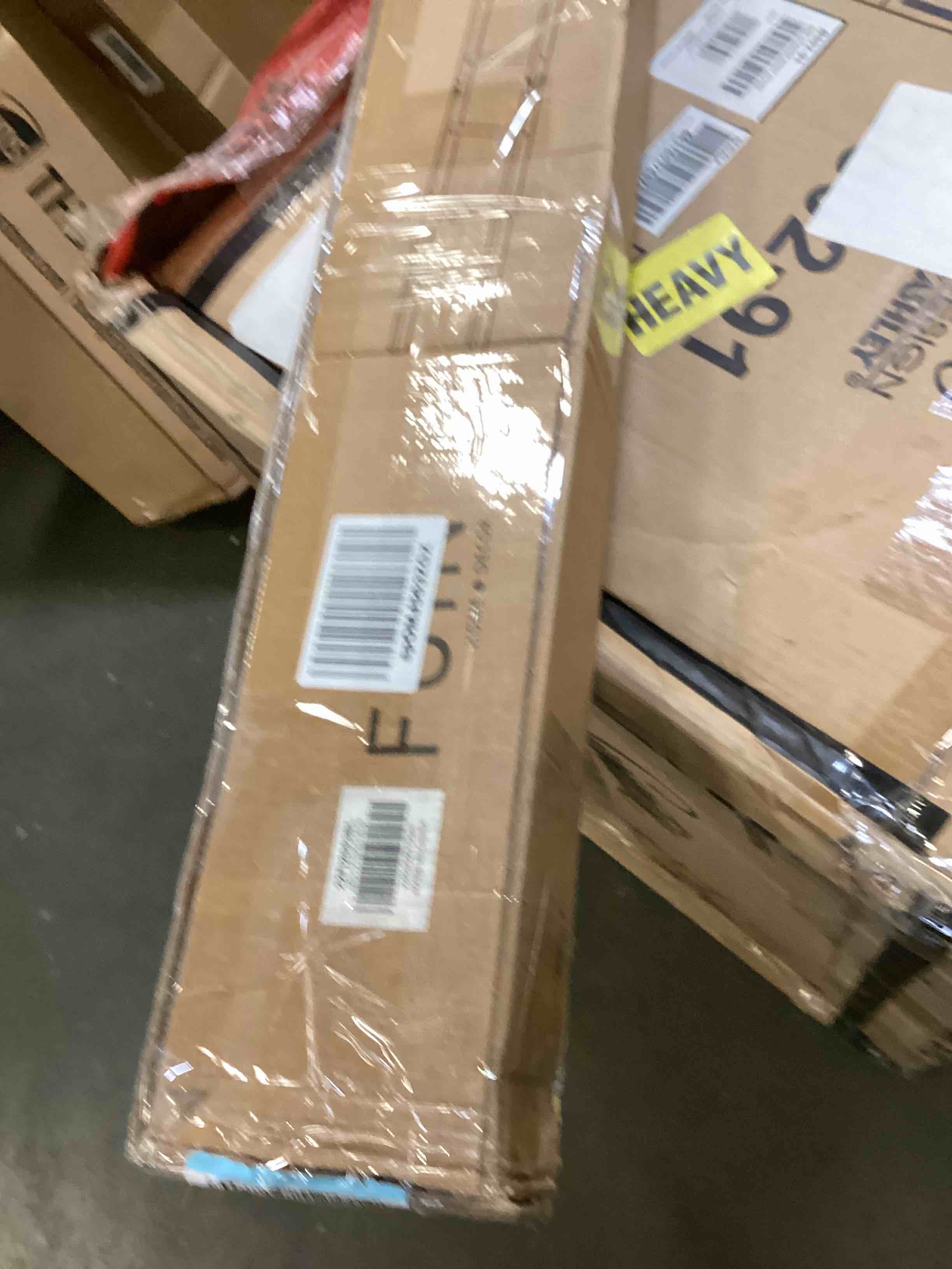 https://s3.amazonaws.com/lotting-images-prod/bidfta/YEL5749010_1712169011343.jpeg