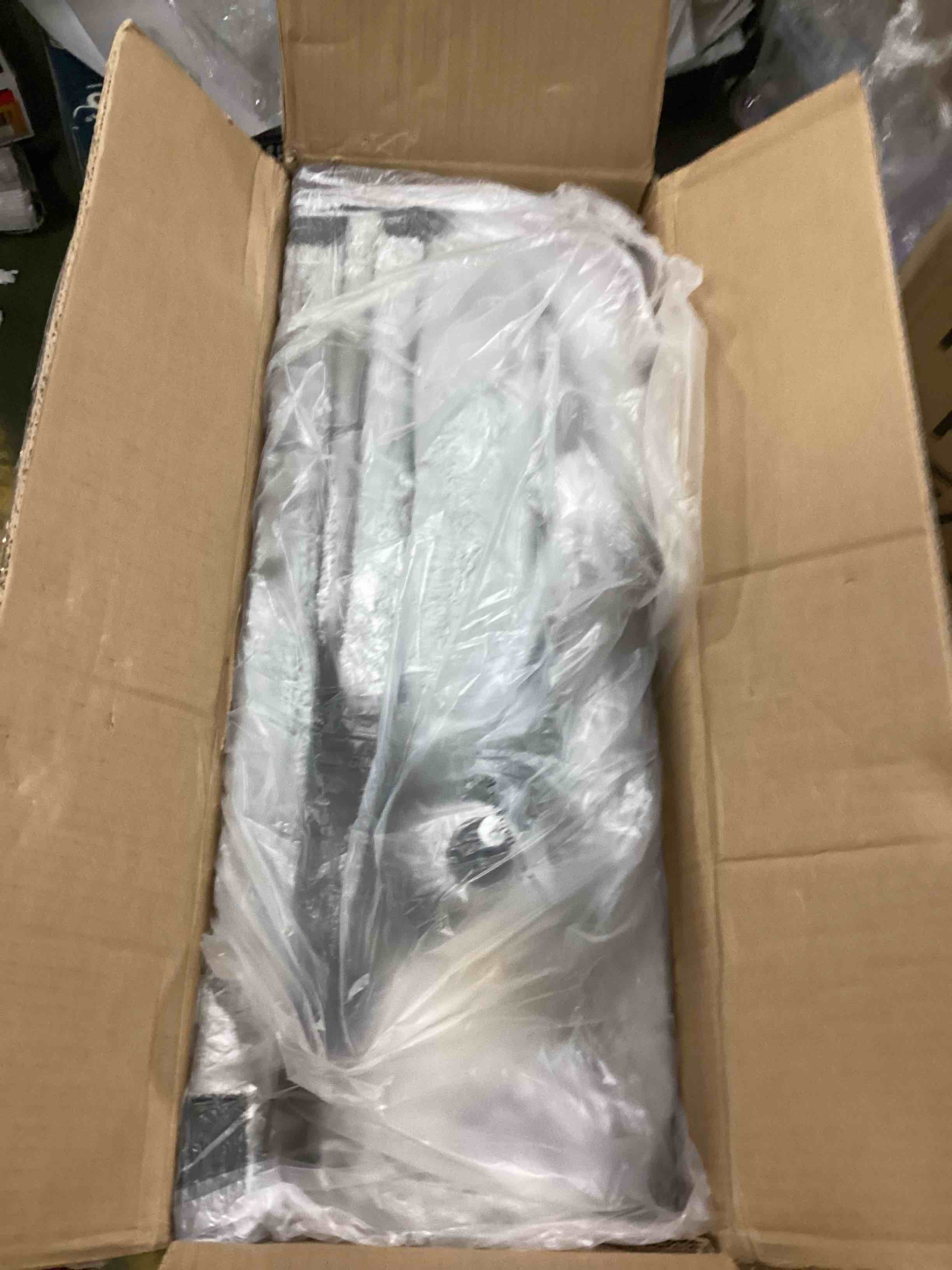 https://s3.amazonaws.com/lotting-images-prod/bidfta/YEL5749111_1712233654106.jpeg