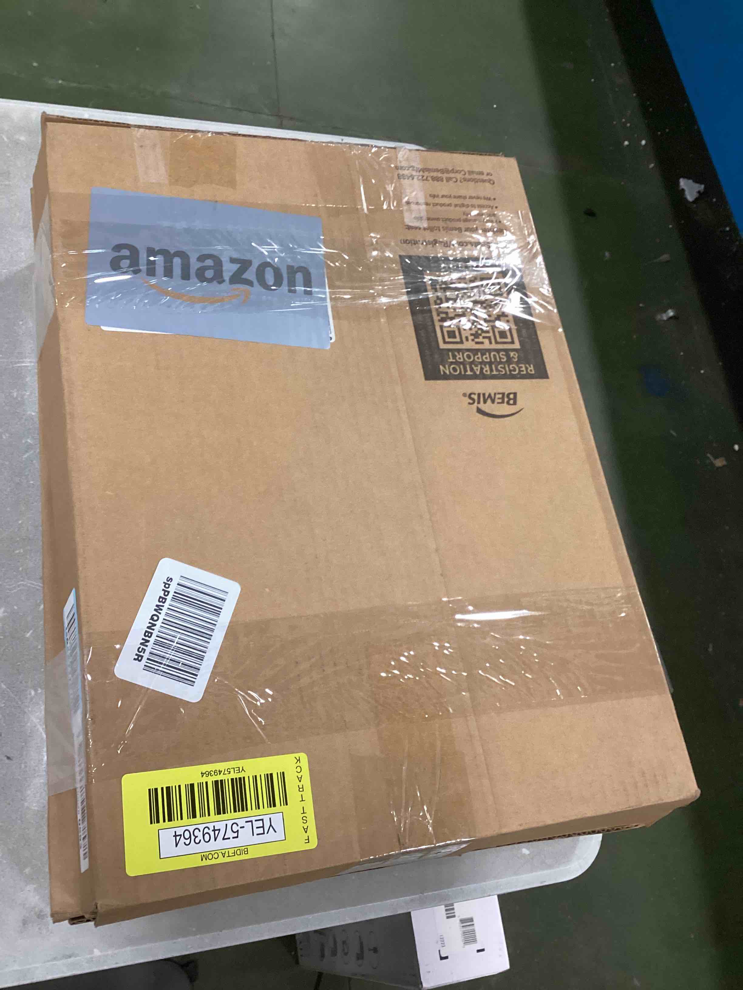 https://s3.amazonaws.com/lotting-images-prod/bidfta/YEL5749364_1712319488102.jpeg