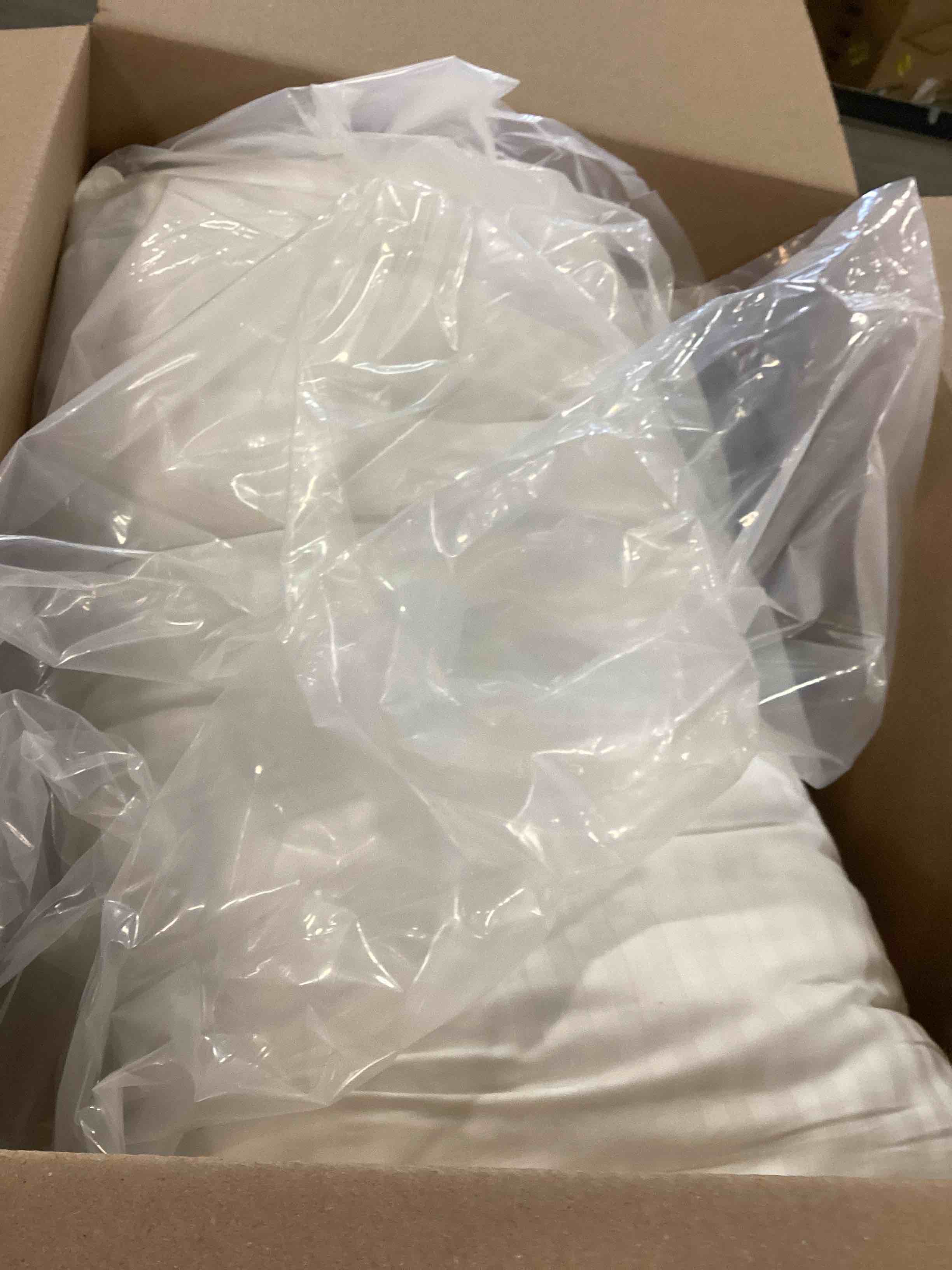 https://s3.amazonaws.com/lotting-images-prod/bidfta/YEL5749633_1712407900629.jpeg
