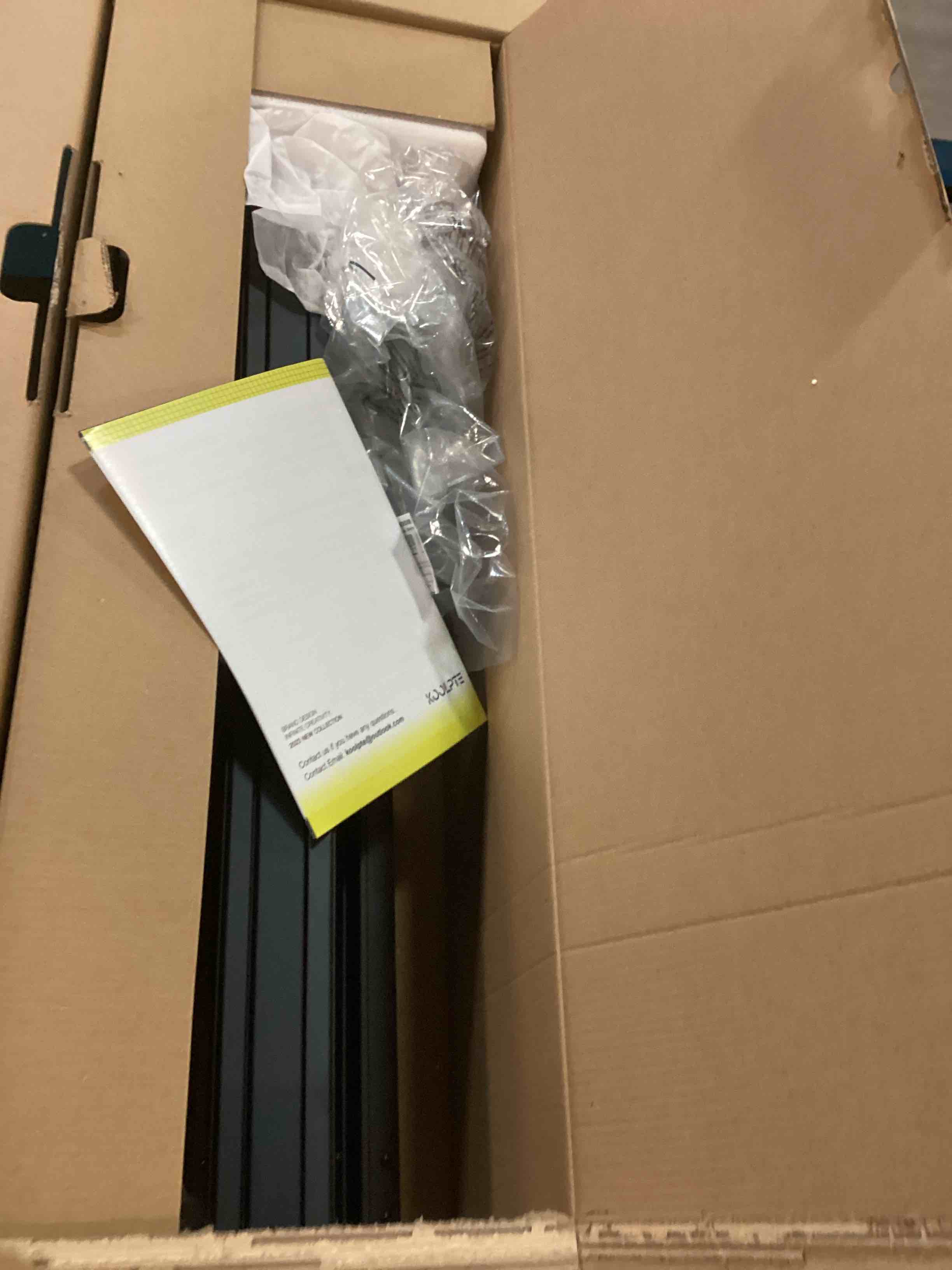 https://s3.amazonaws.com/lotting-images-prod/bidfta/YEL5749794_1712574916581.jpeg