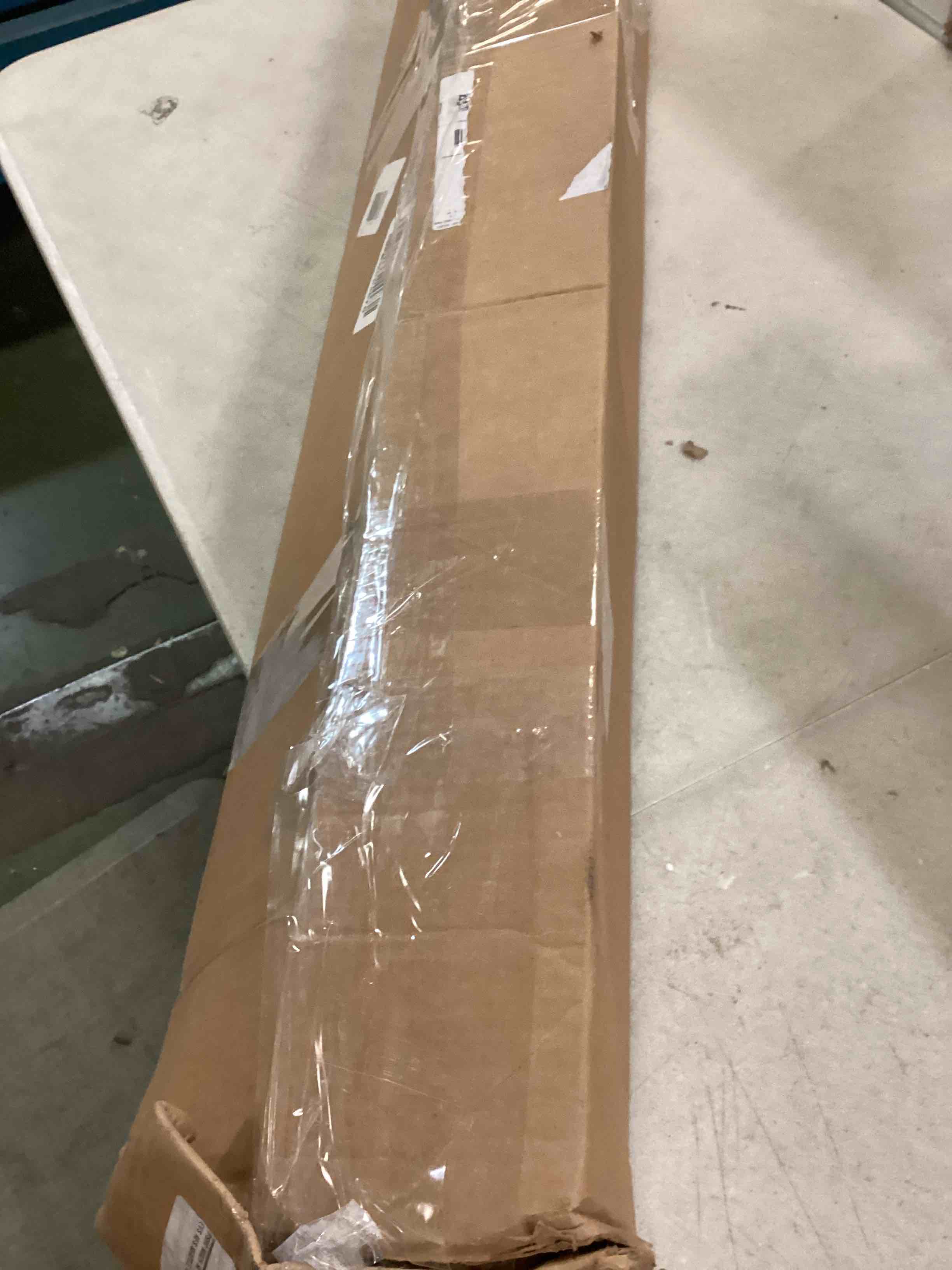 https://s3.amazonaws.com/lotting-images-prod/bidfta/YEL5749863_1712581032637.jpeg