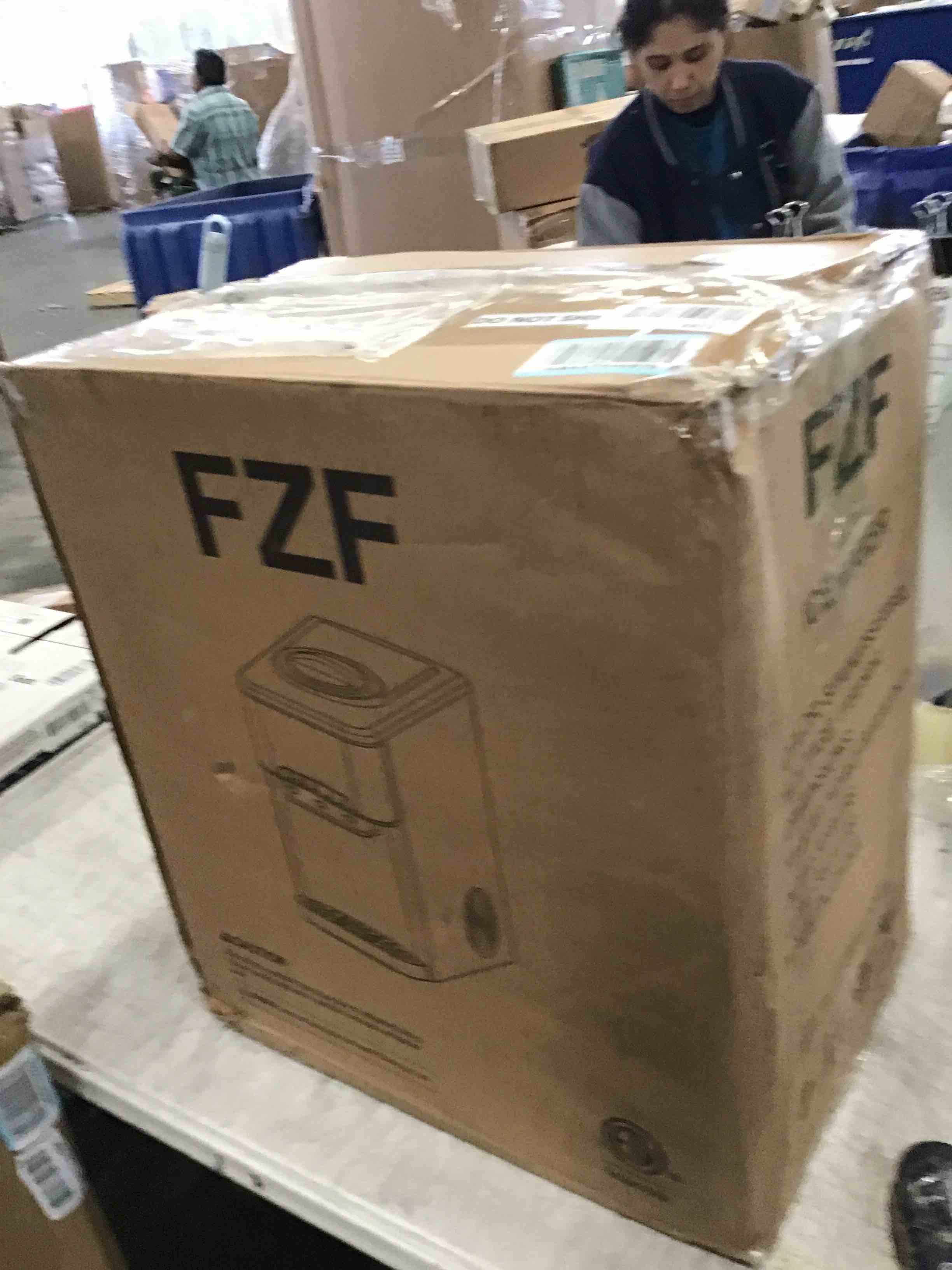 https://s3.amazonaws.com/lotting-images-prod/bidfta/YEL5749945_1711725467941.jpeg