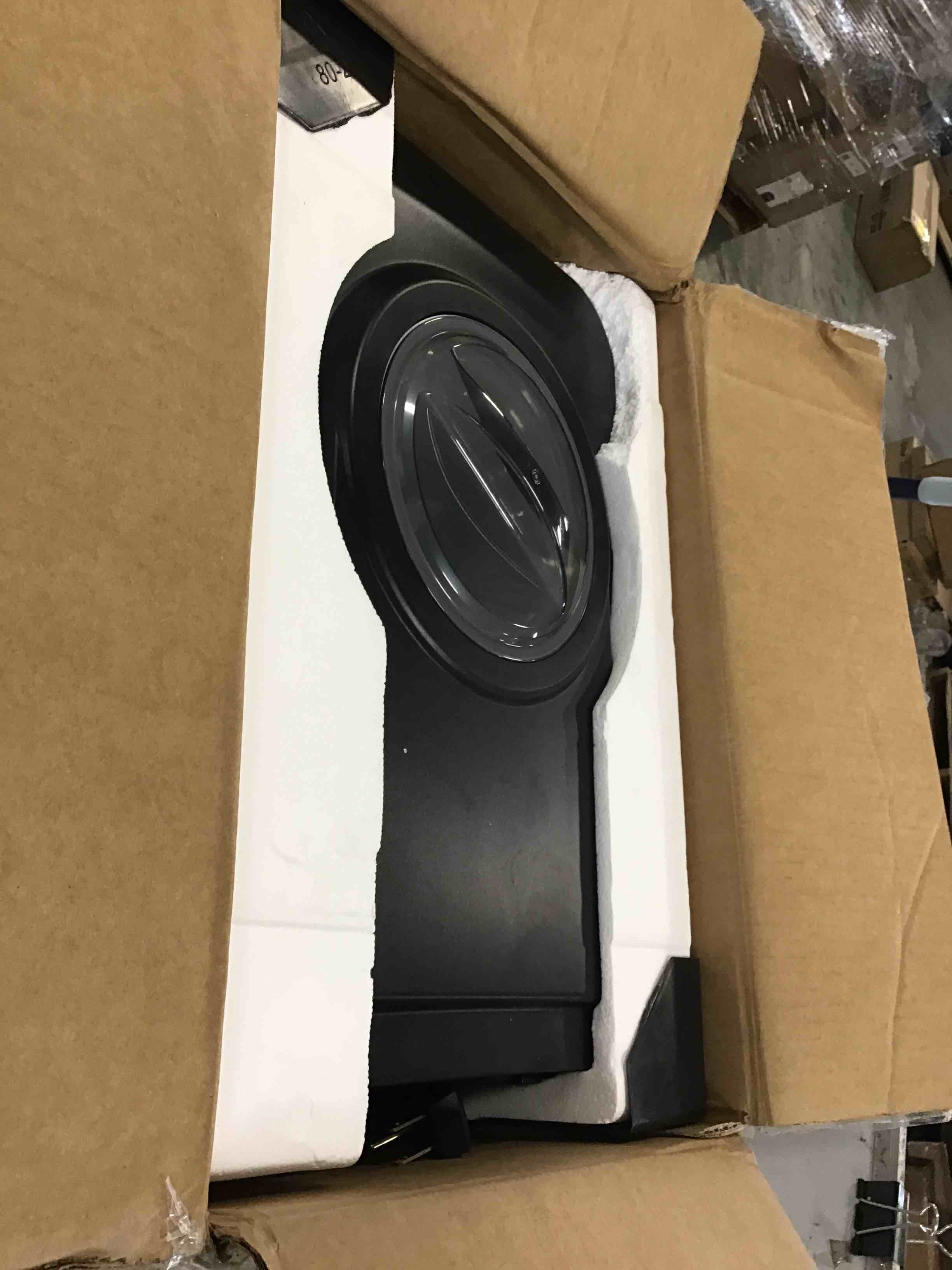 https://s3.amazonaws.com/lotting-images-prod/bidfta/YEL5749945_1711725508806.jpeg