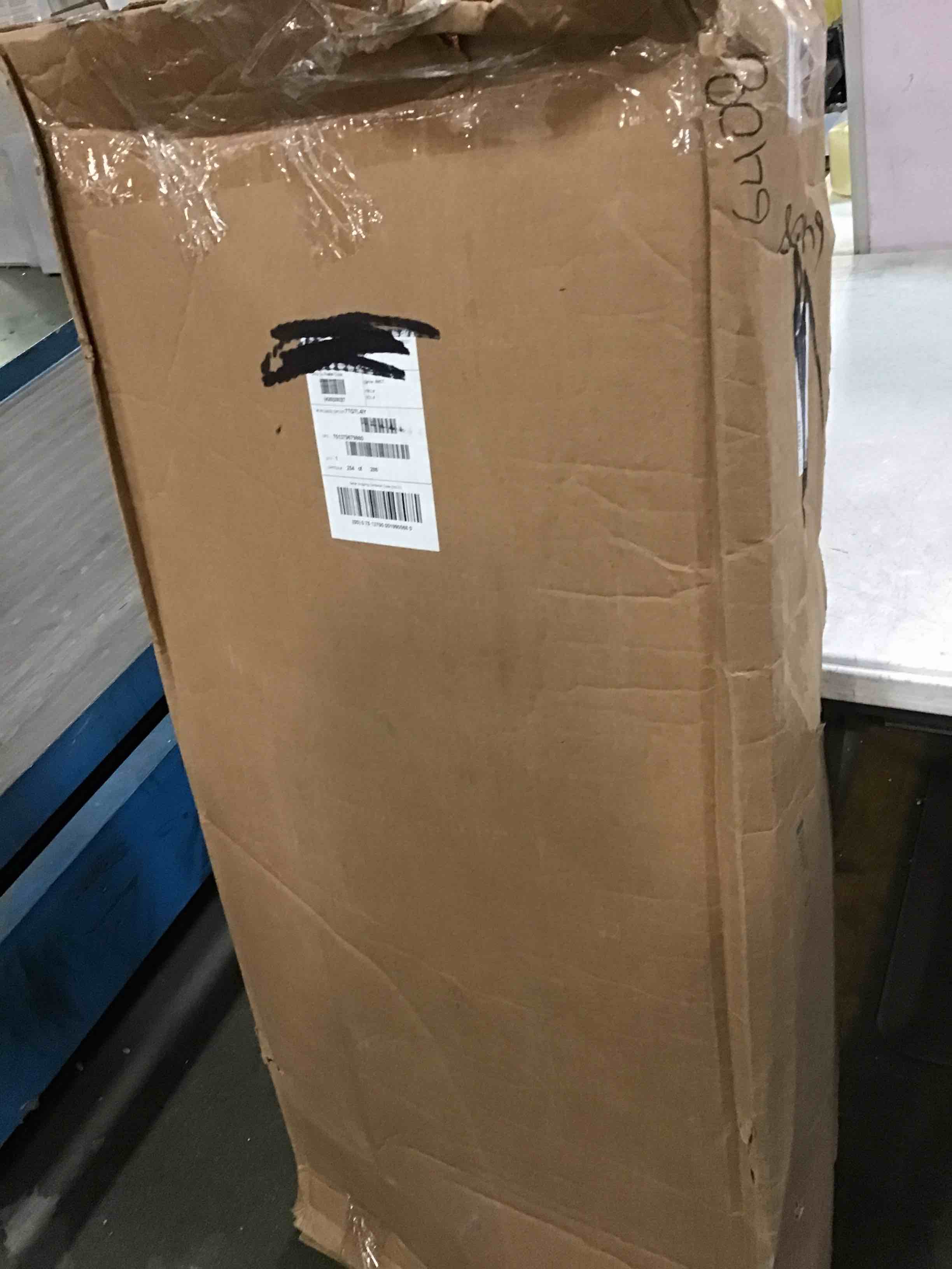 https://s3.amazonaws.com/lotting-images-prod/bidfta/YEL5750961_1712065653937.jpeg