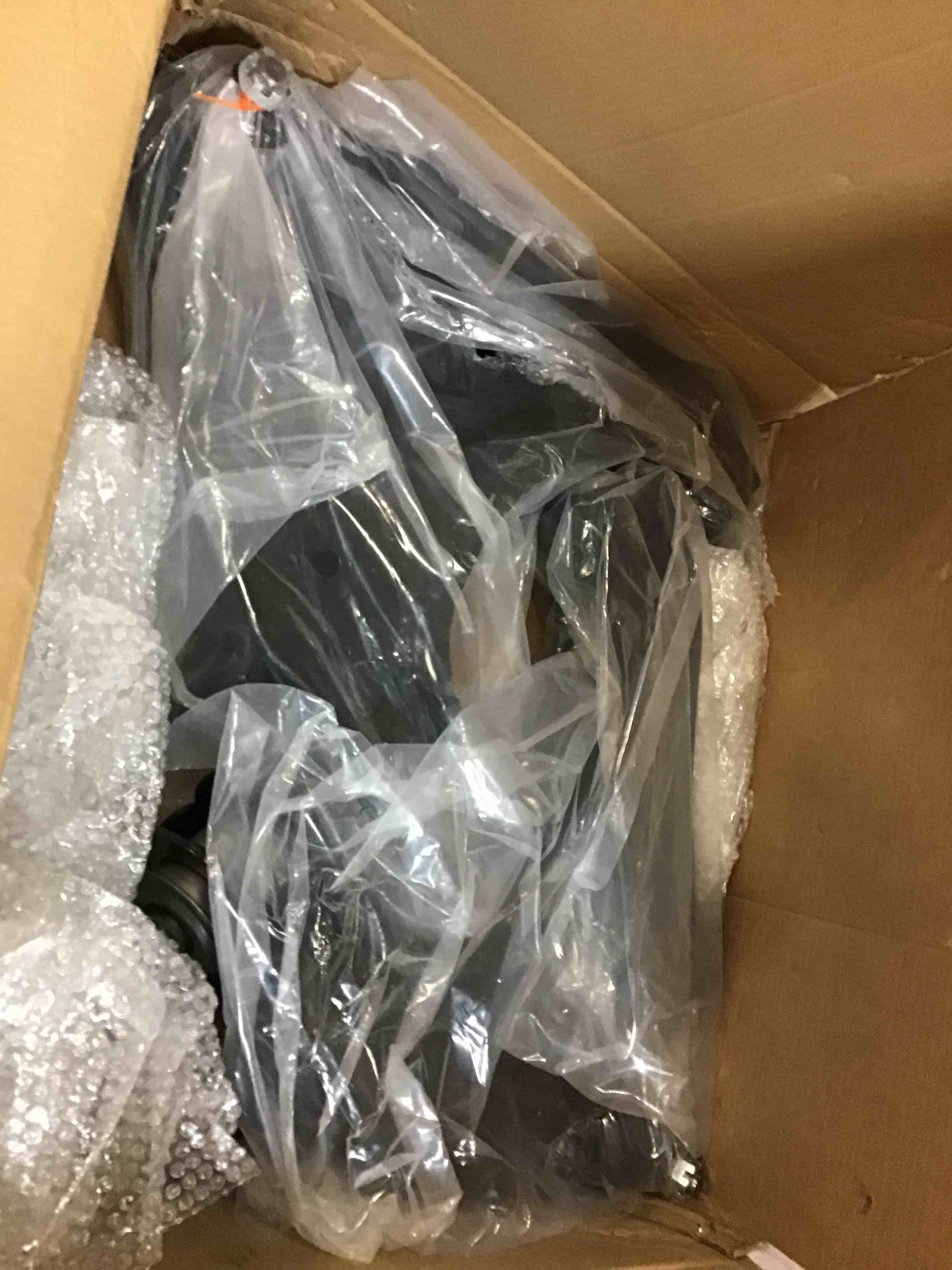 https://s3.amazonaws.com/lotting-images-prod/bidfta/YEL5751204_1712144490712.jpeg
