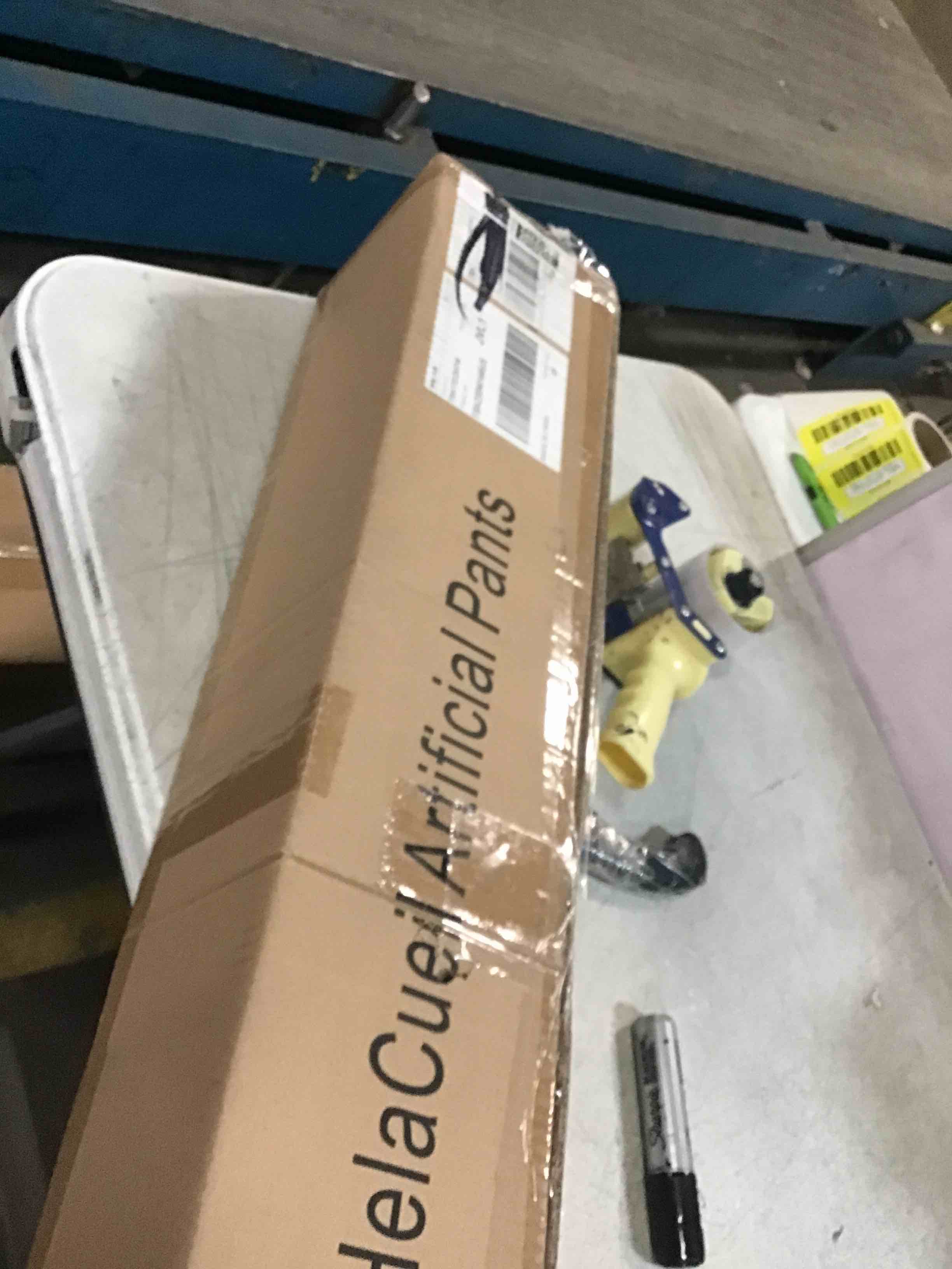 https://s3.amazonaws.com/lotting-images-prod/bidfta/YEL5751307_1712154466629.jpeg