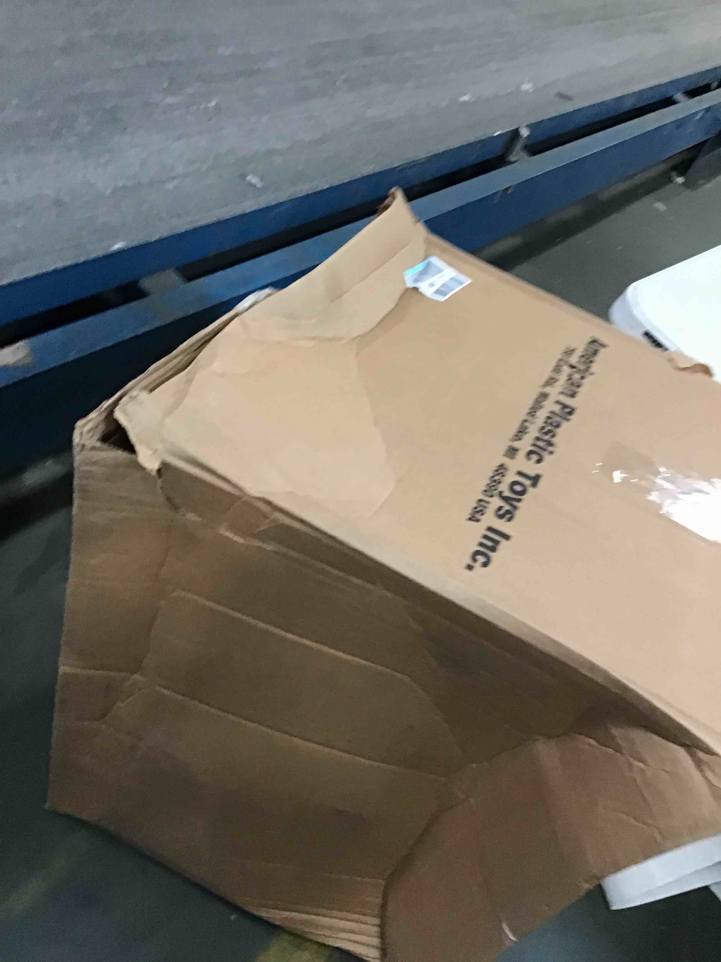 https://s3.amazonaws.com/lotting-images-prod/bidfta/YEL5751311_1712154796489.jpeg