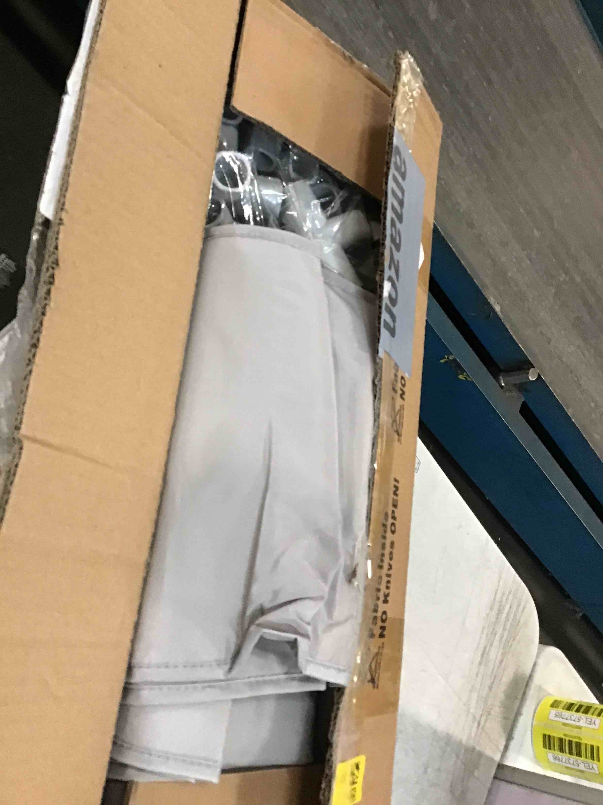 https://s3.amazonaws.com/lotting-images-prod/bidfta/YEL5751340_1712156869436.jpeg