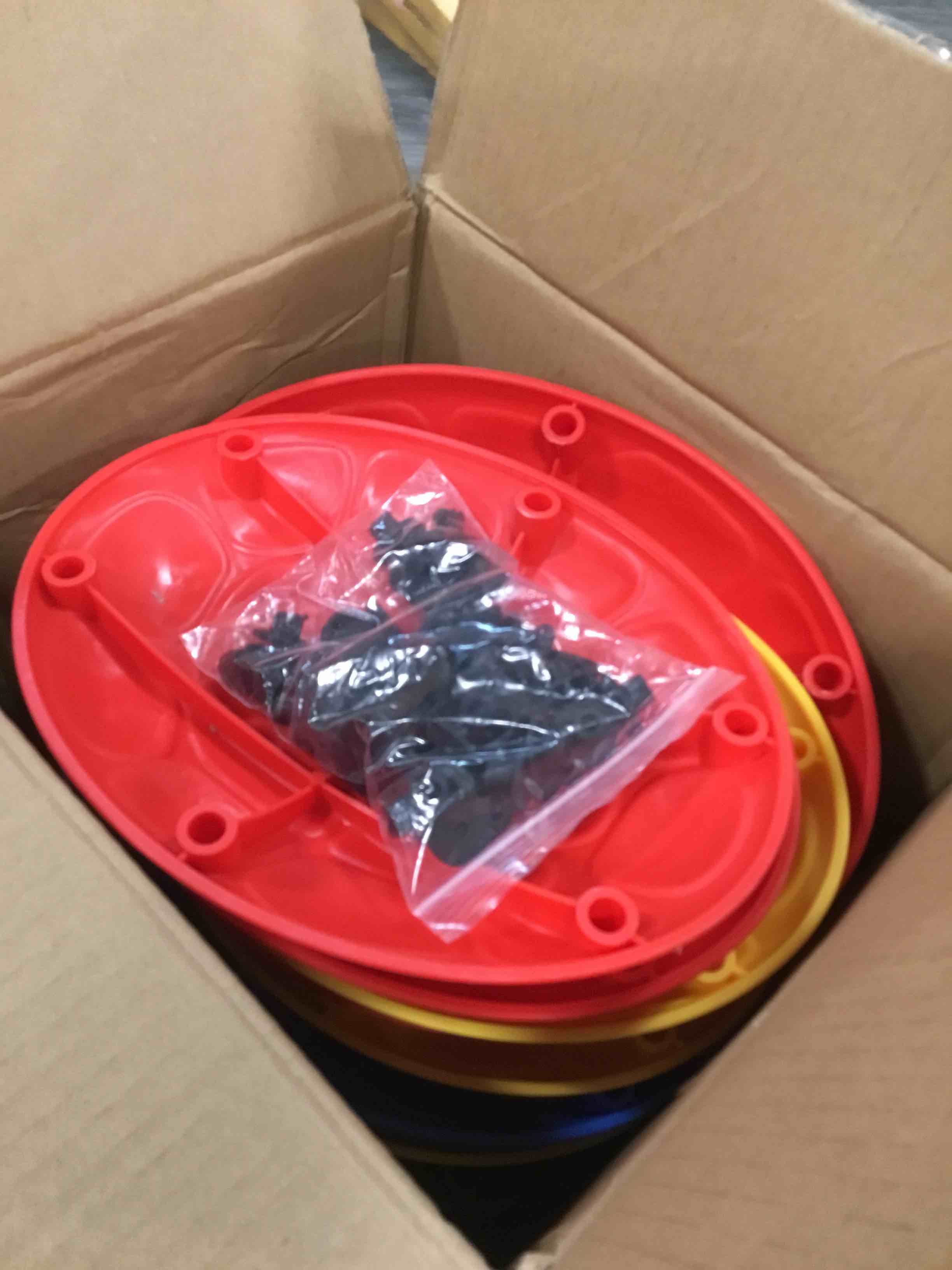https://s3.amazonaws.com/lotting-images-prod/bidfta/YEL5751900_1712061026772.jpeg