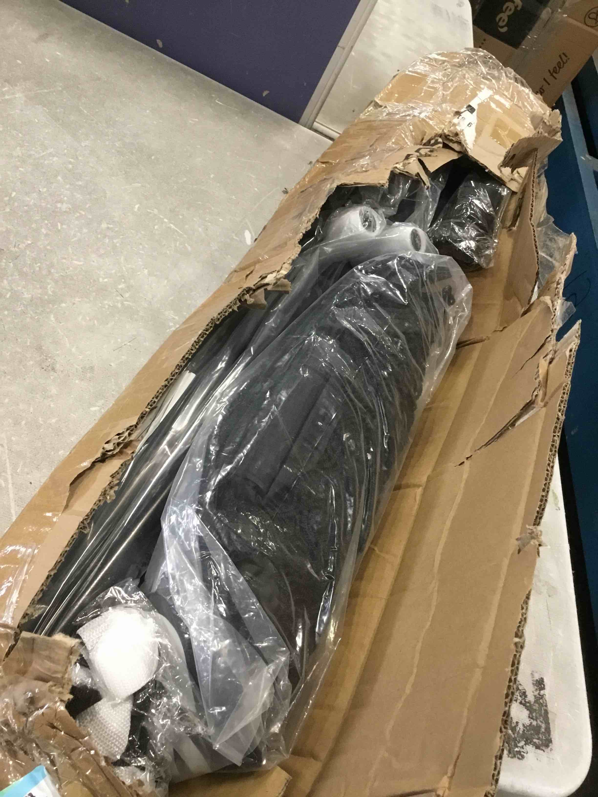 https://s3.amazonaws.com/lotting-images-prod/bidfta/YEL5752352_1712157429747.jpeg