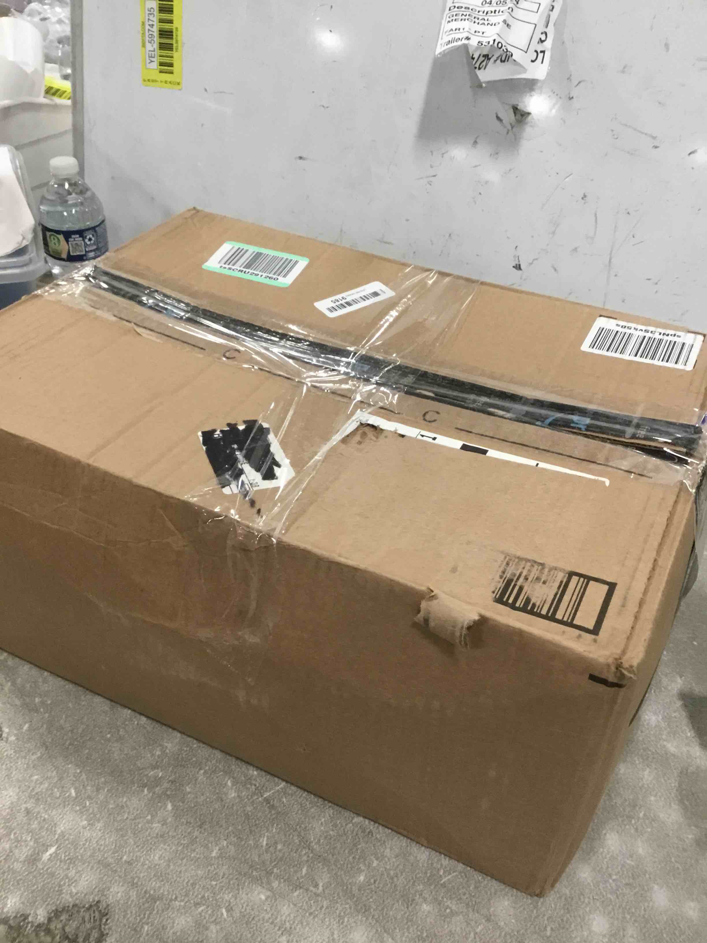 https://s3.amazonaws.com/lotting-images-prod/bidfta/YEL5752792_1712330975294.jpeg