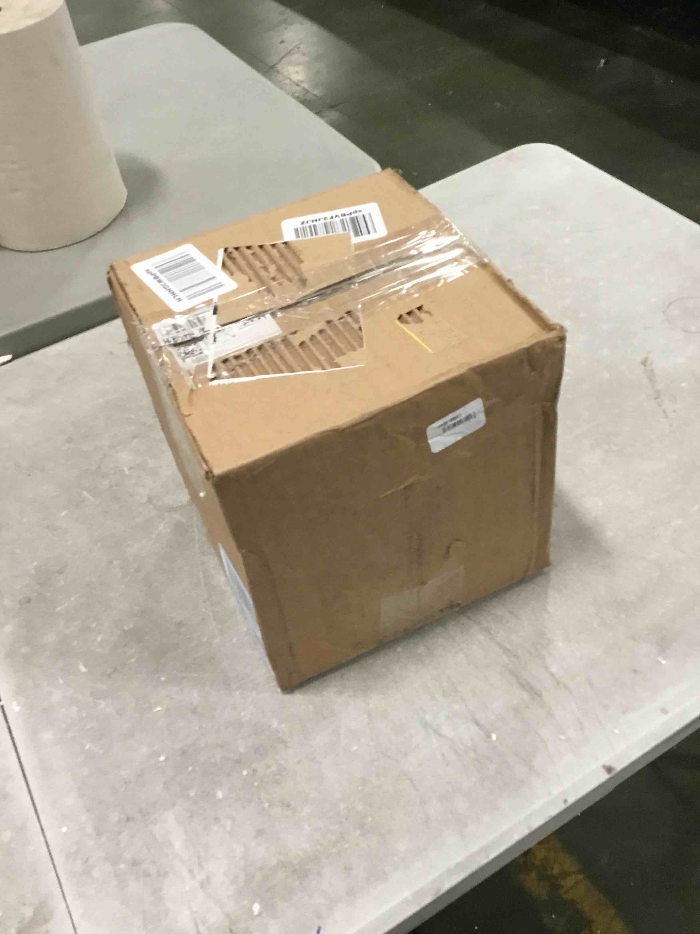https://s3.amazonaws.com/lotting-images-prod/bidfta/YEL5756232_1706559932745.jpeg