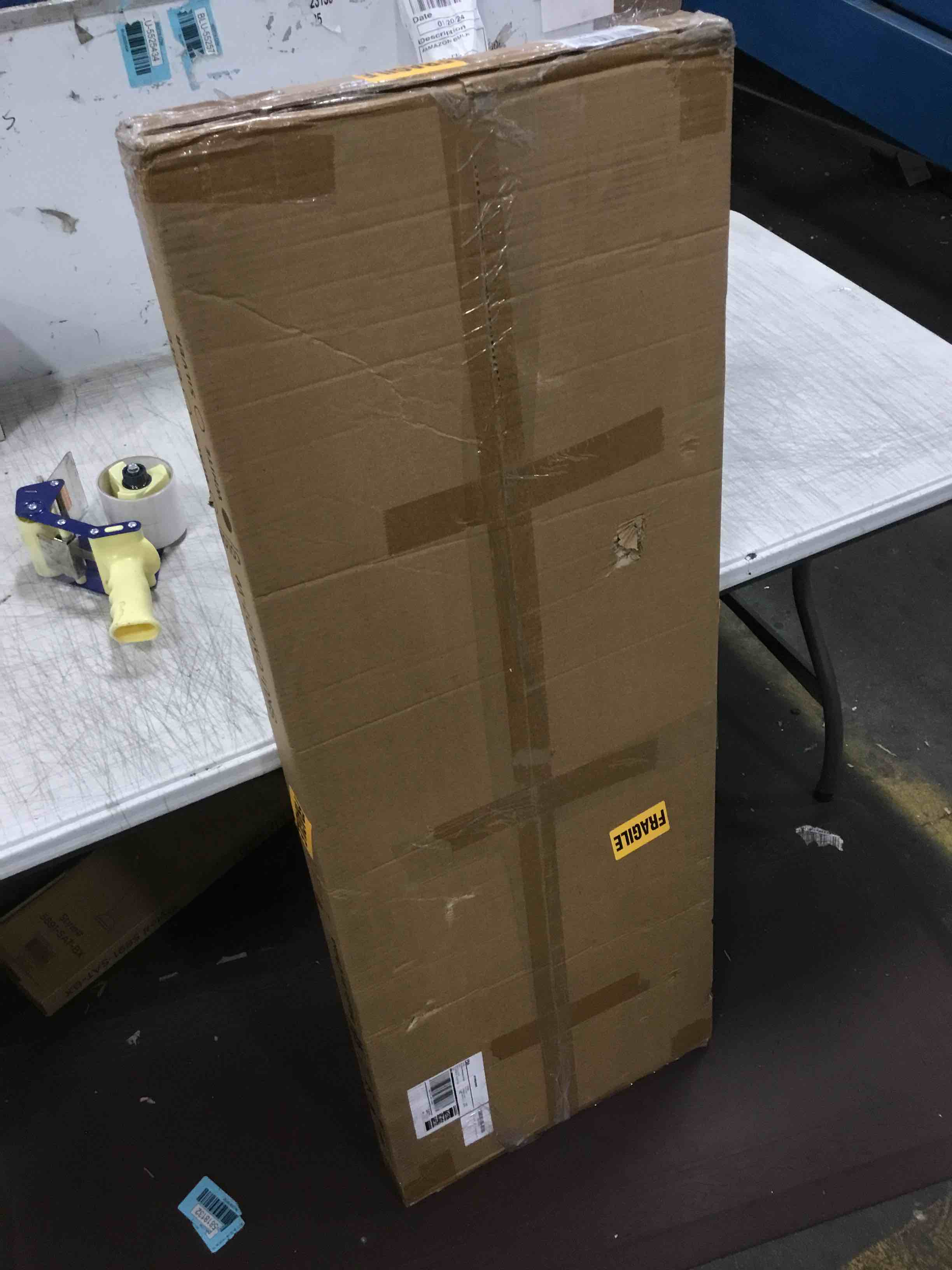 https://s3.amazonaws.com/lotting-images-prod/bidfta/YEL5757485_1706215386584.jpeg