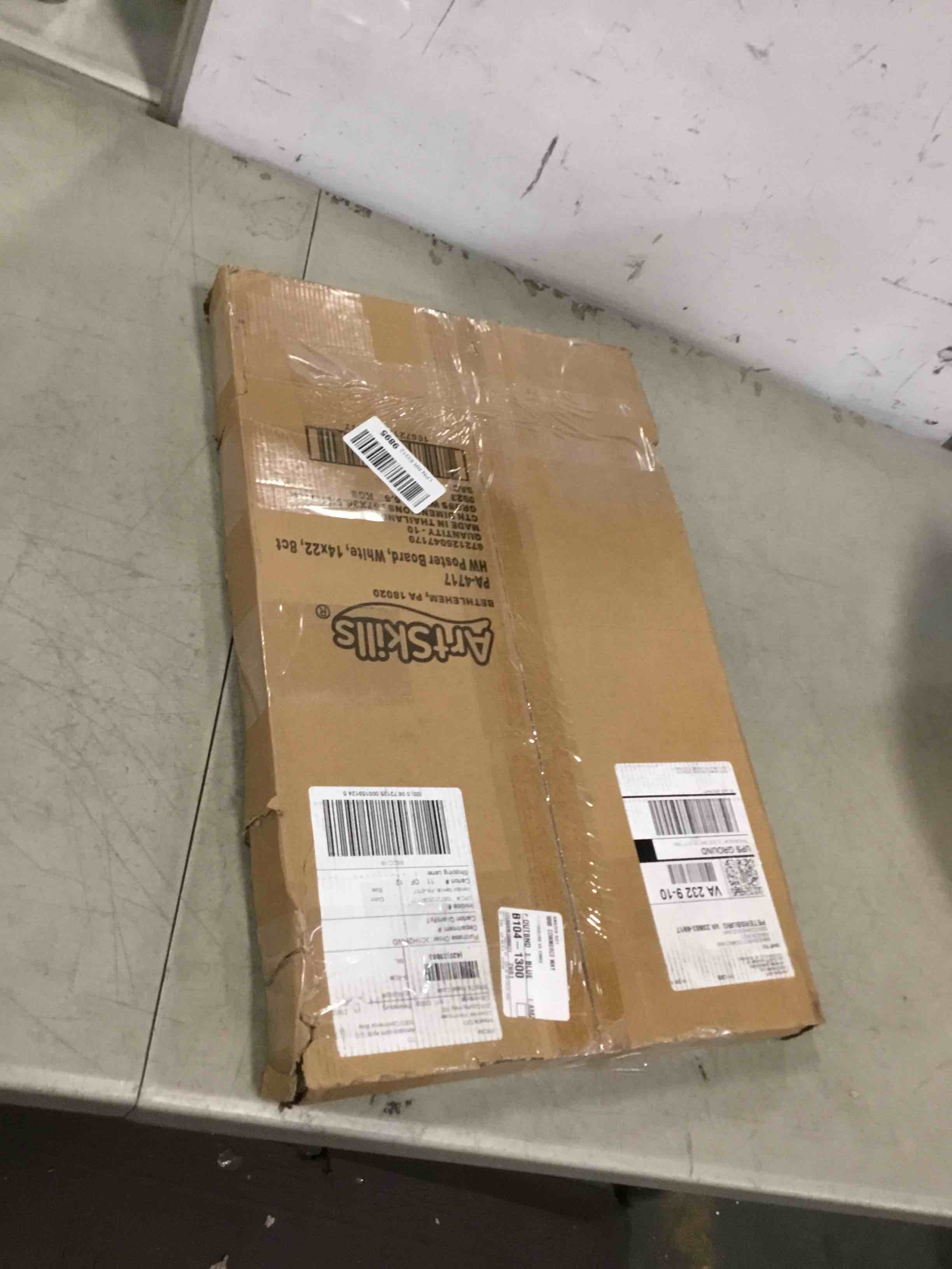 https://s3.amazonaws.com/lotting-images-prod/bidfta/YEL5758203_1706708449305.jpeg