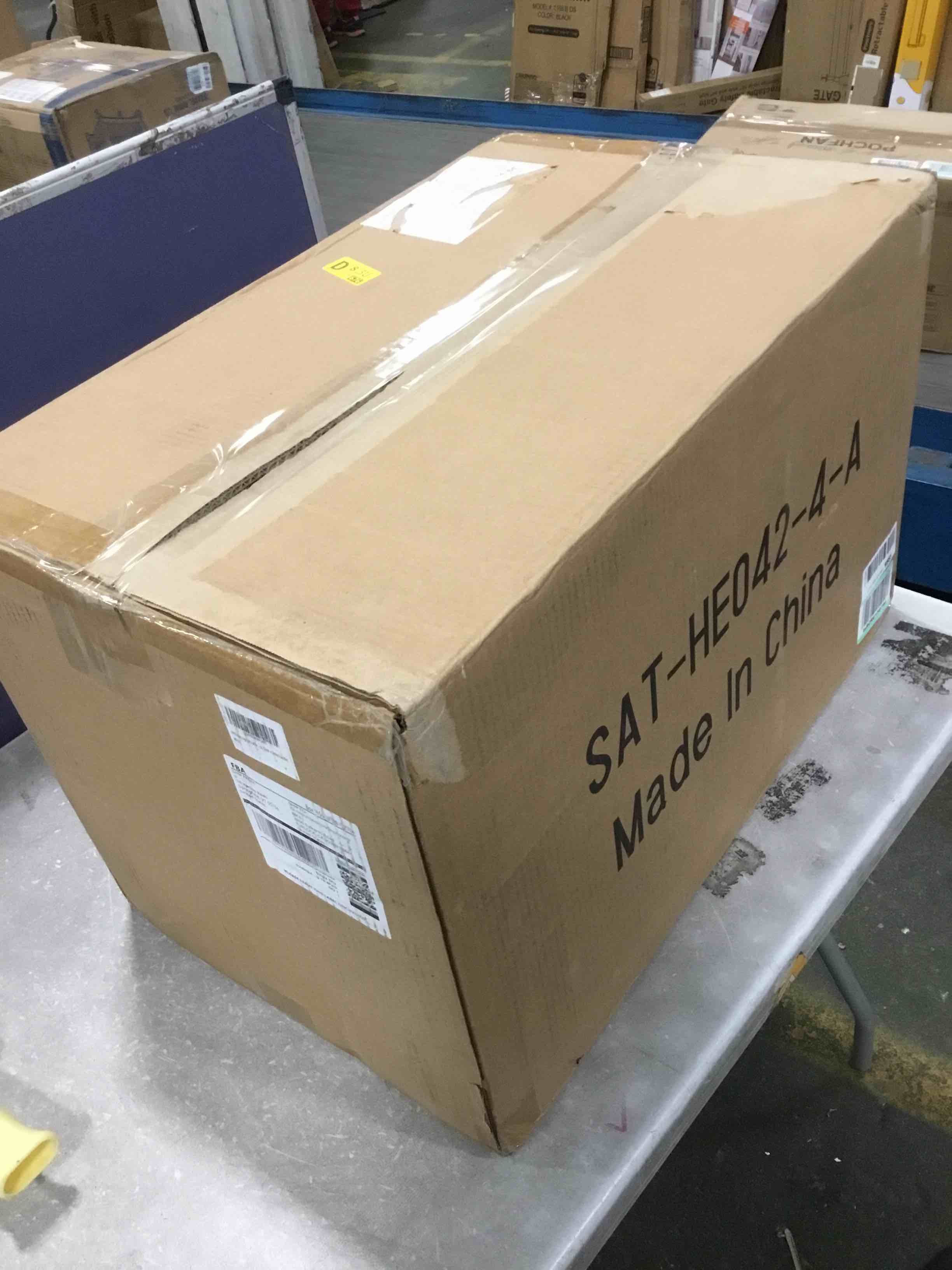 https://s3.amazonaws.com/lotting-images-prod/bidfta/YEL5758618_1706879585422.jpeg