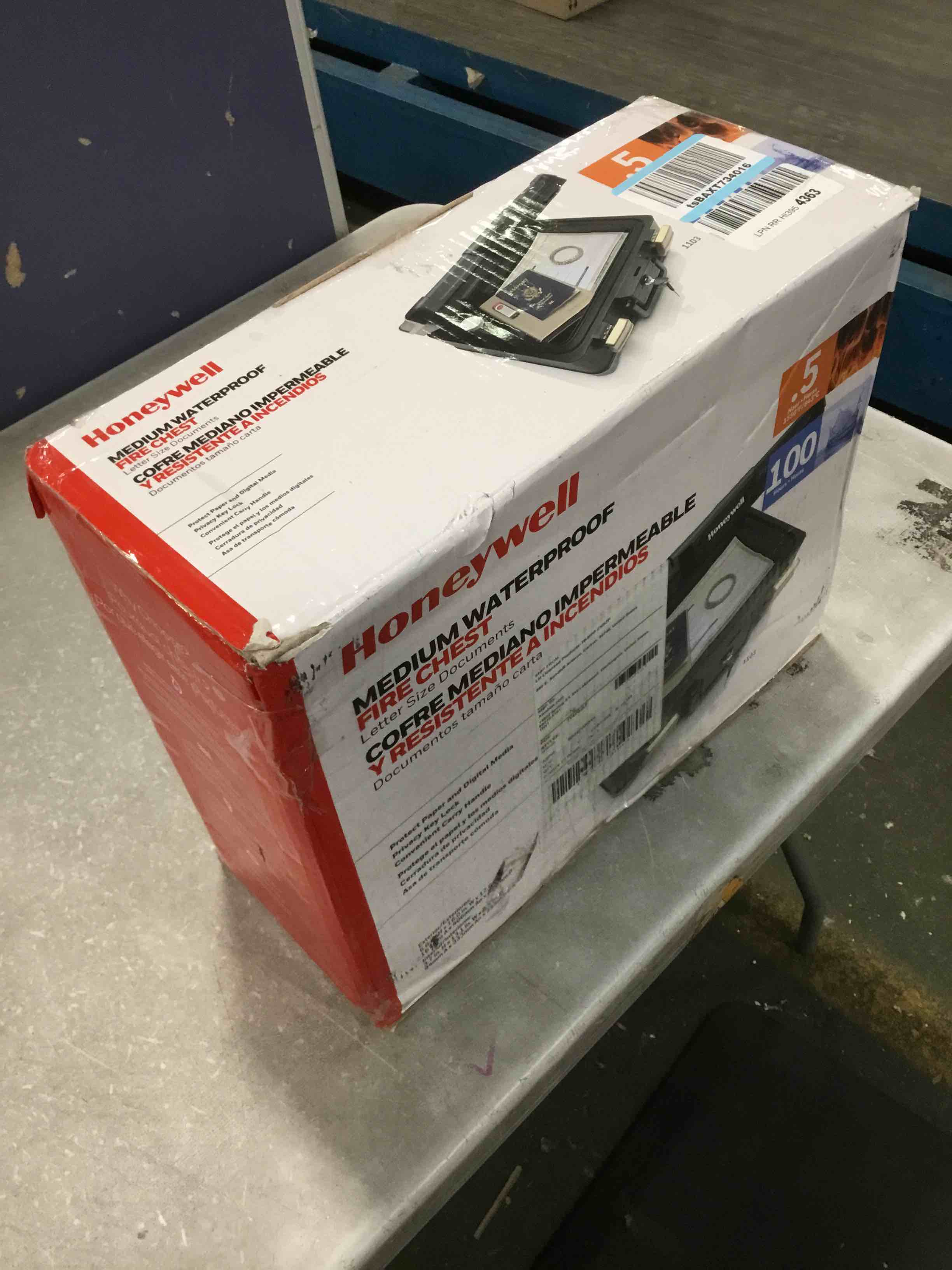 https://s3.amazonaws.com/lotting-images-prod/bidfta/YEL5758711_1706892047835.jpeg