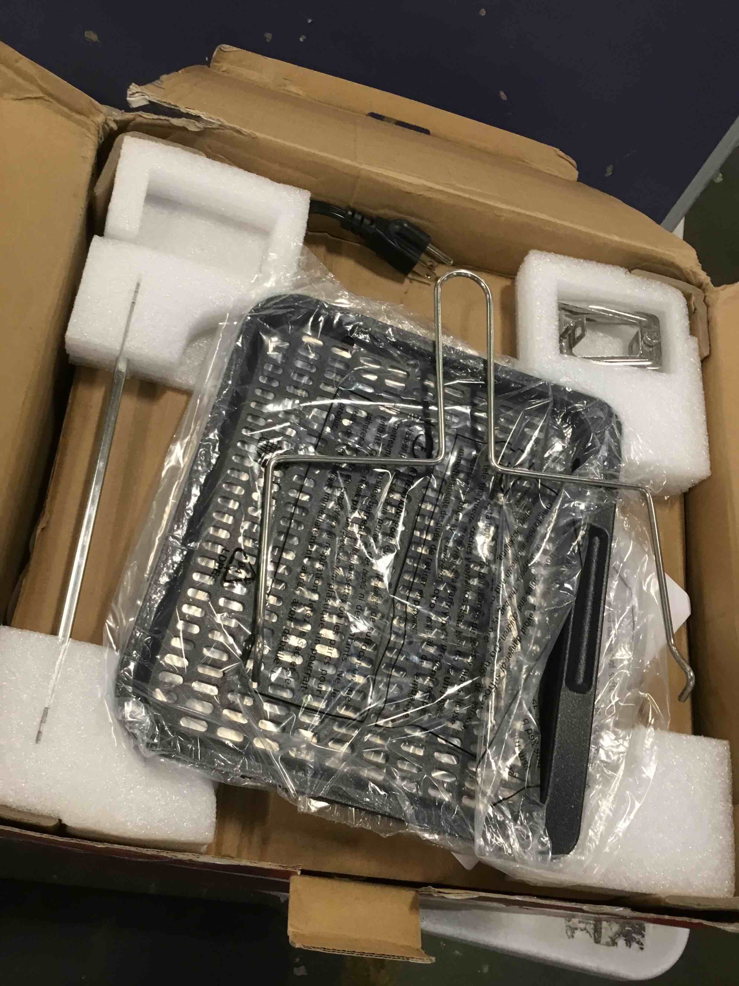 https://s3.amazonaws.com/lotting-images-prod/bidfta/YEL5758823_1706908344380.jpeg