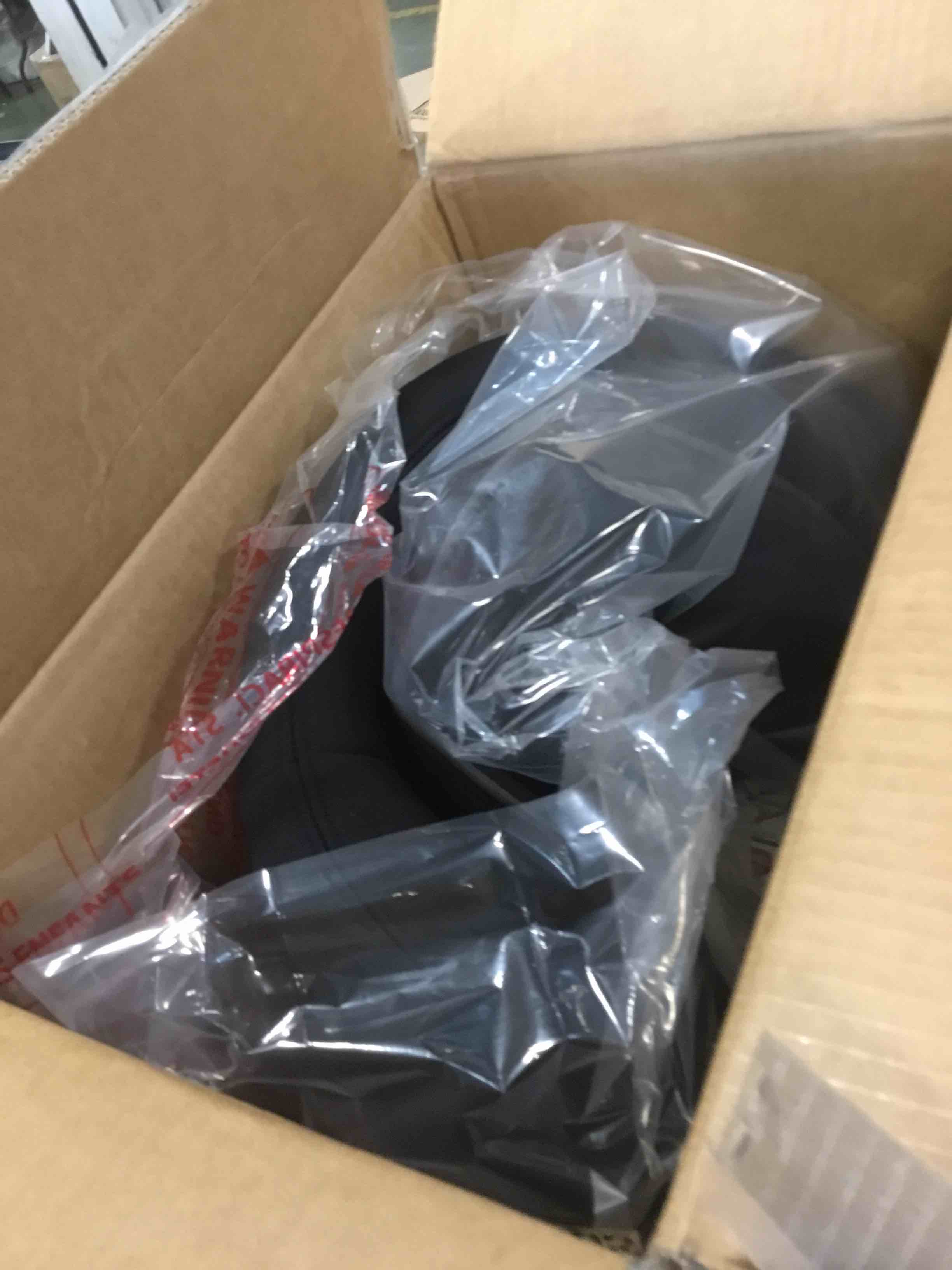 https://s3.amazonaws.com/lotting-images-prod/bidfta/YEL5758886_1706971335266.jpeg
