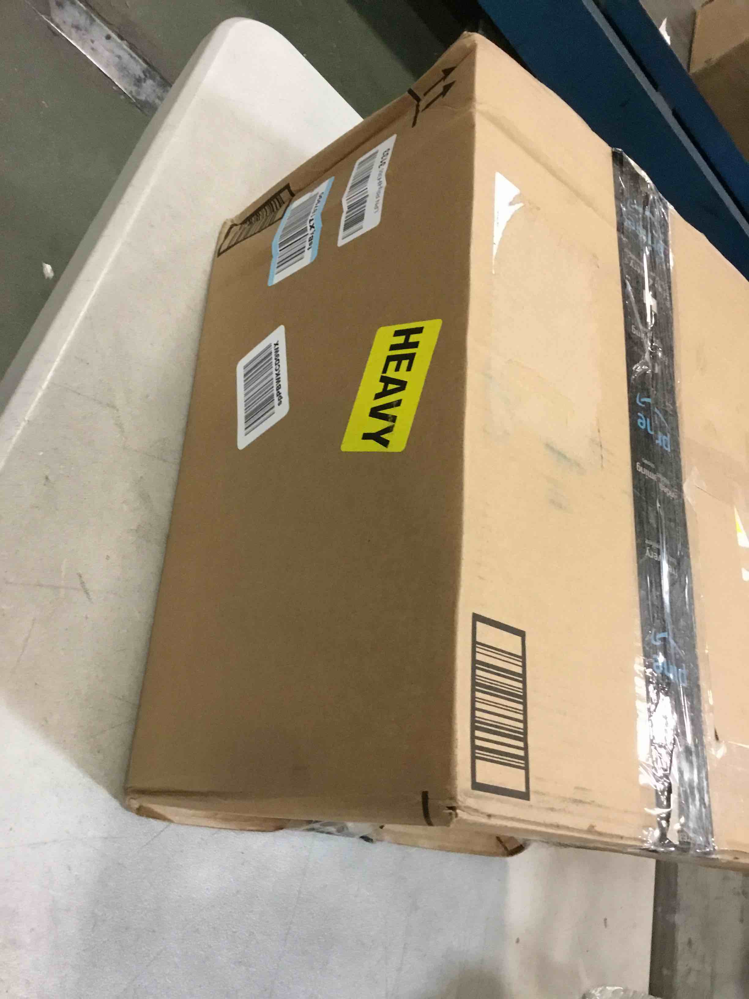 https://s3.amazonaws.com/lotting-images-prod/bidfta/YEL5759501_1706535571178.jpeg