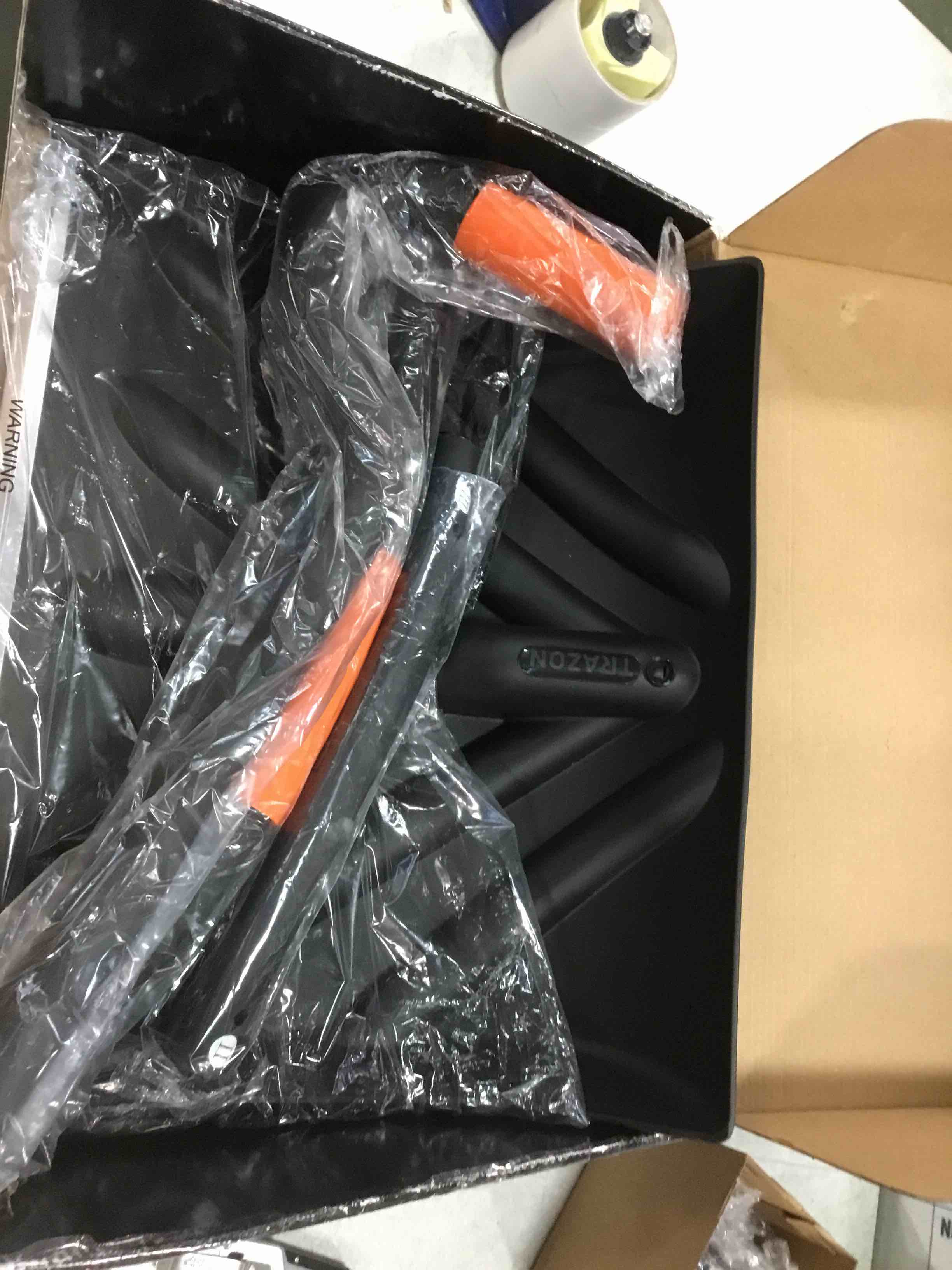 https://s3.amazonaws.com/lotting-images-prod/bidfta/YEL5759724_1706620740857.jpeg
