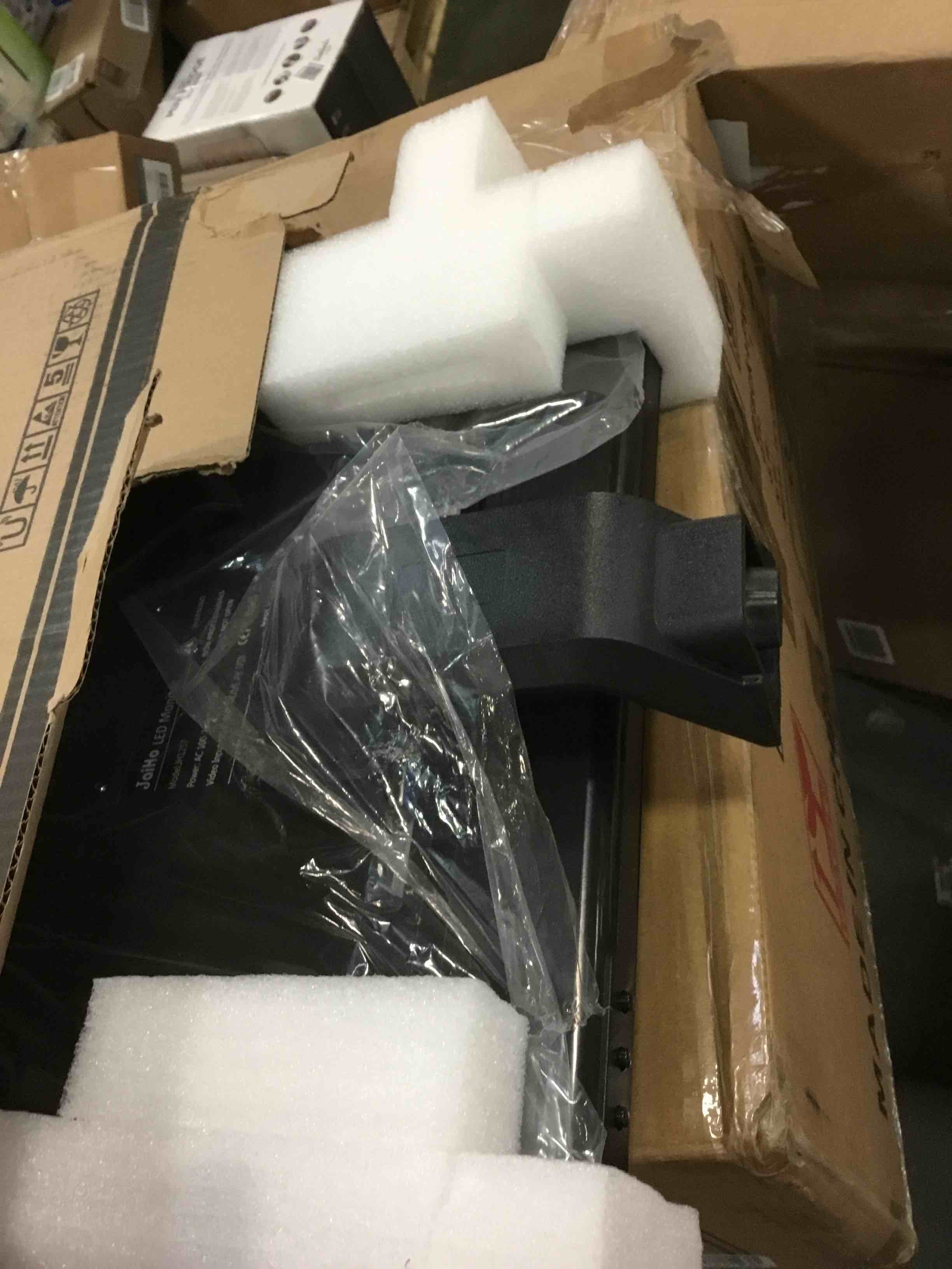 https://s3.amazonaws.com/lotting-images-prod/bidfta/YEL5760059_1706714595910.jpeg