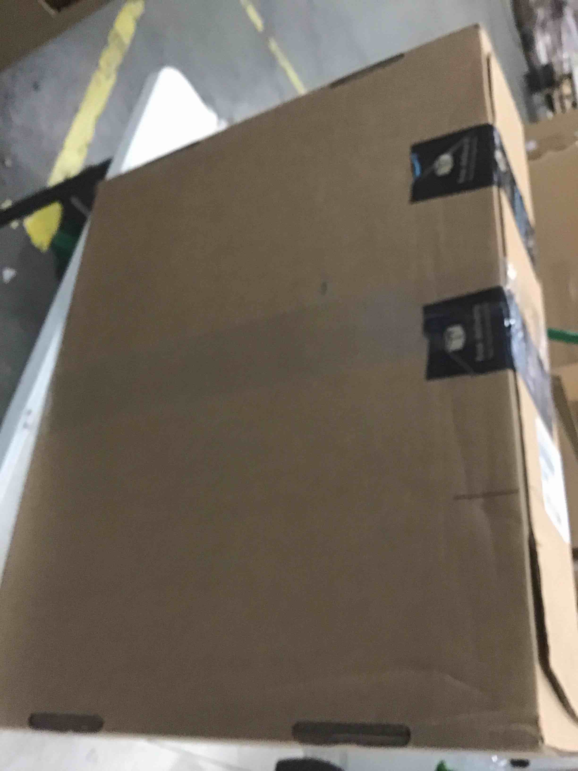 https://s3.amazonaws.com/lotting-images-prod/bidfta/YEL5761009_1706272079340.jpeg