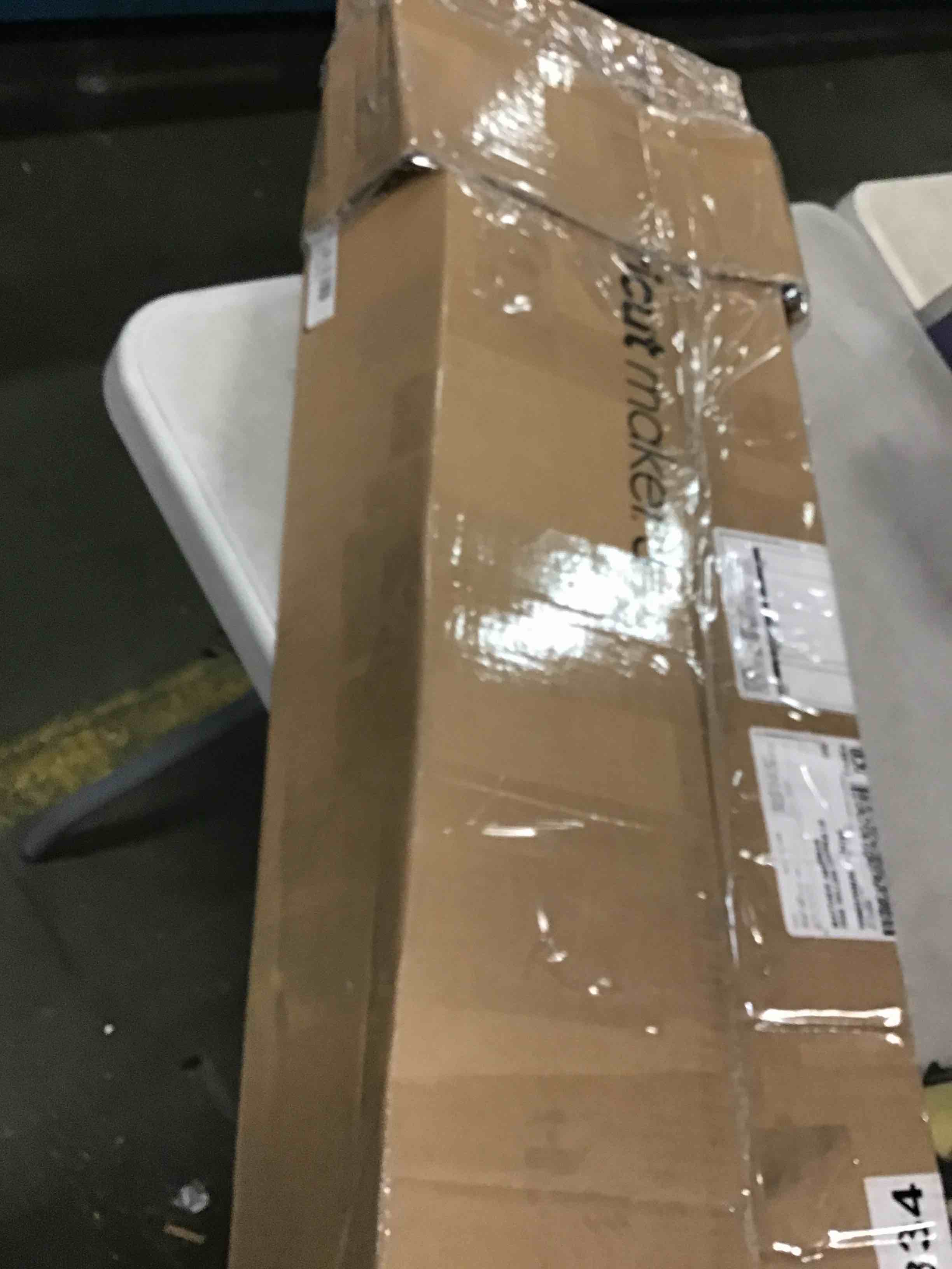 https://s3.amazonaws.com/lotting-images-prod/bidfta/YEL5761775_1706530623062.jpeg