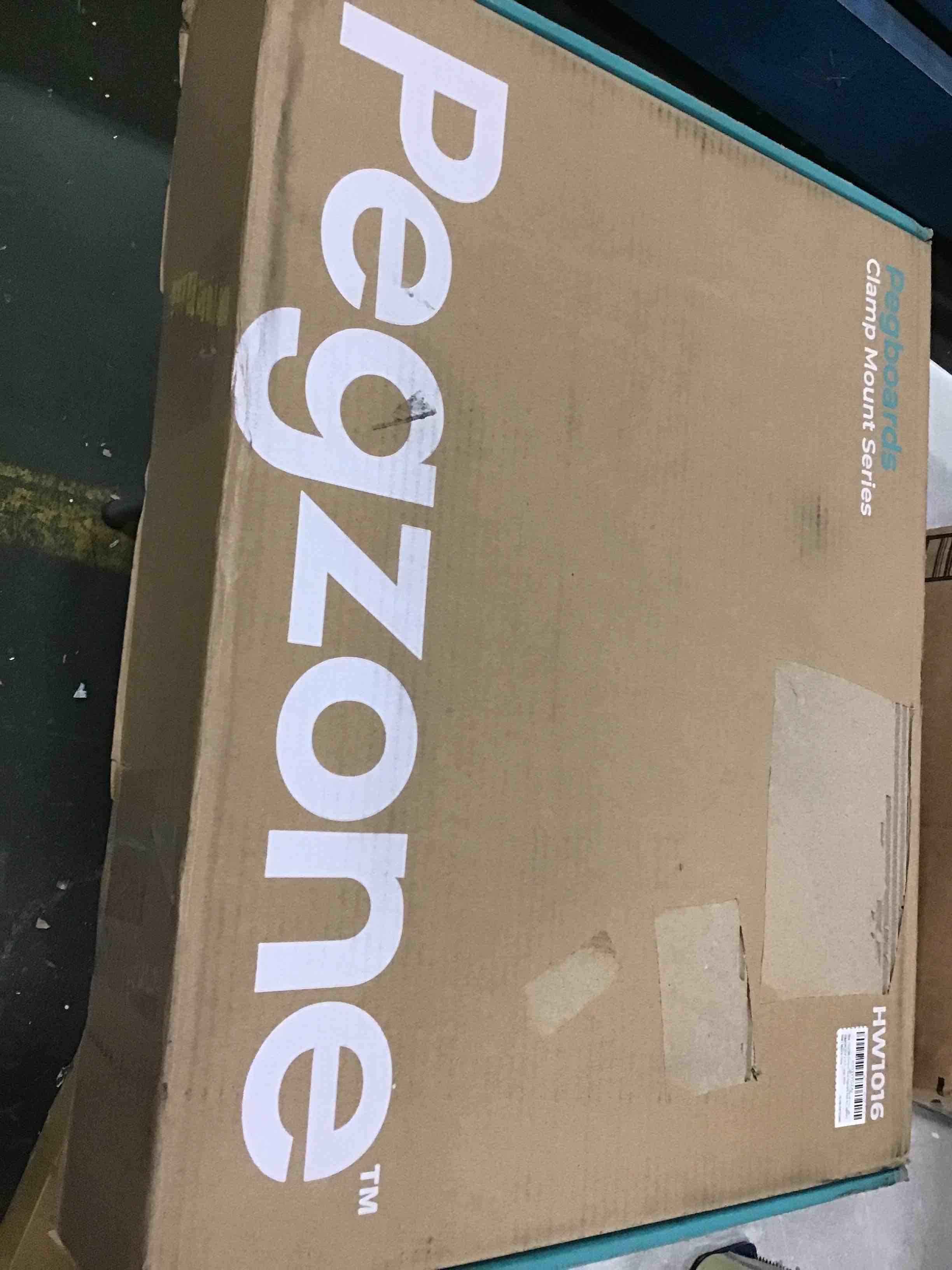 https://s3.amazonaws.com/lotting-images-prod/bidfta/YEL5761885_1706538849969.jpeg